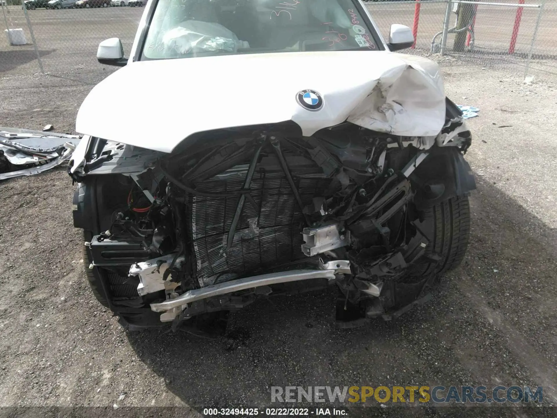 6 Photograph of a damaged car 5uxju4c06m9g48442 BMW X5 2021