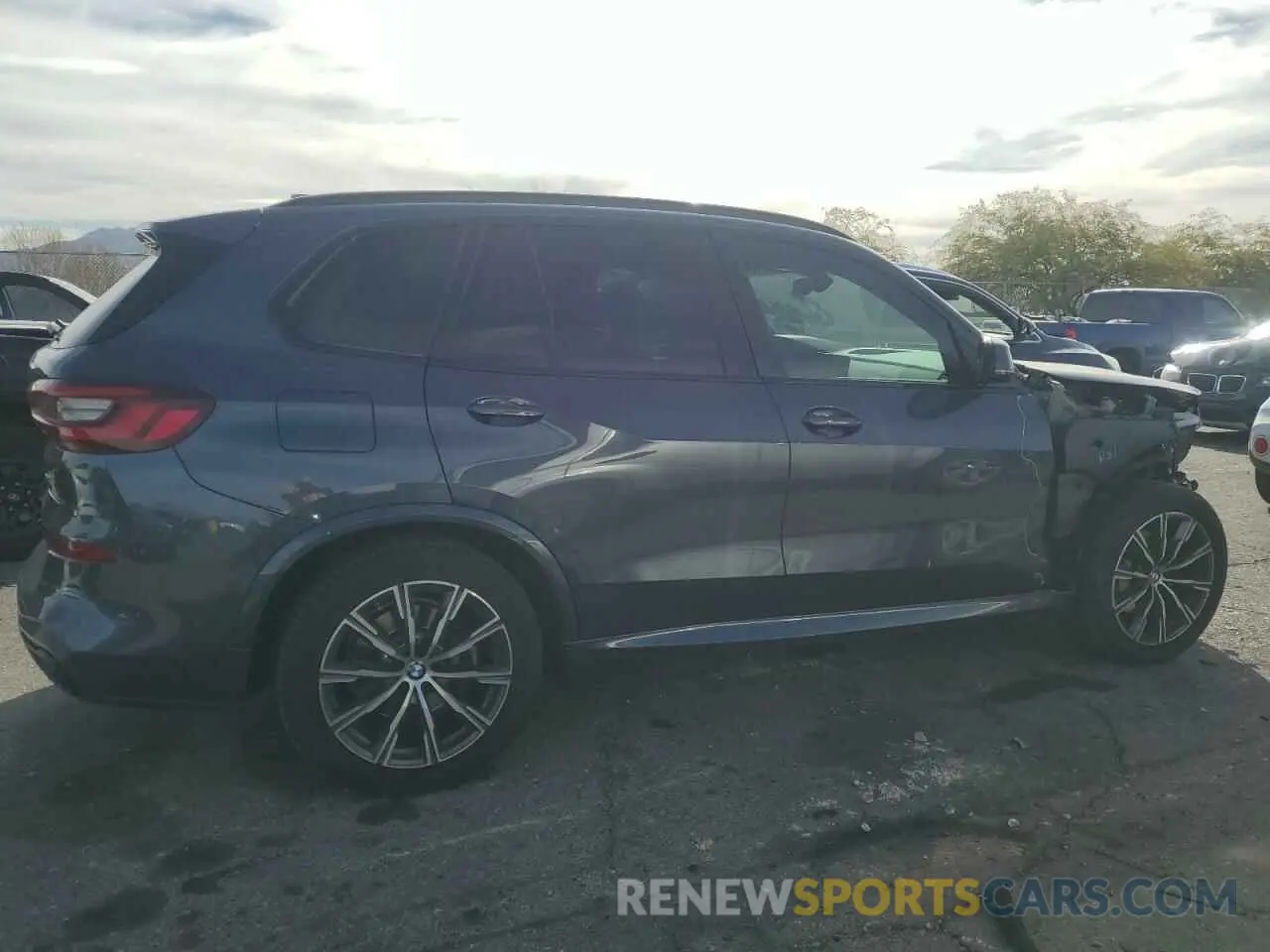 3 Photograph of a damaged car 5UXCR4C01N9K58017 BMW X5 2022