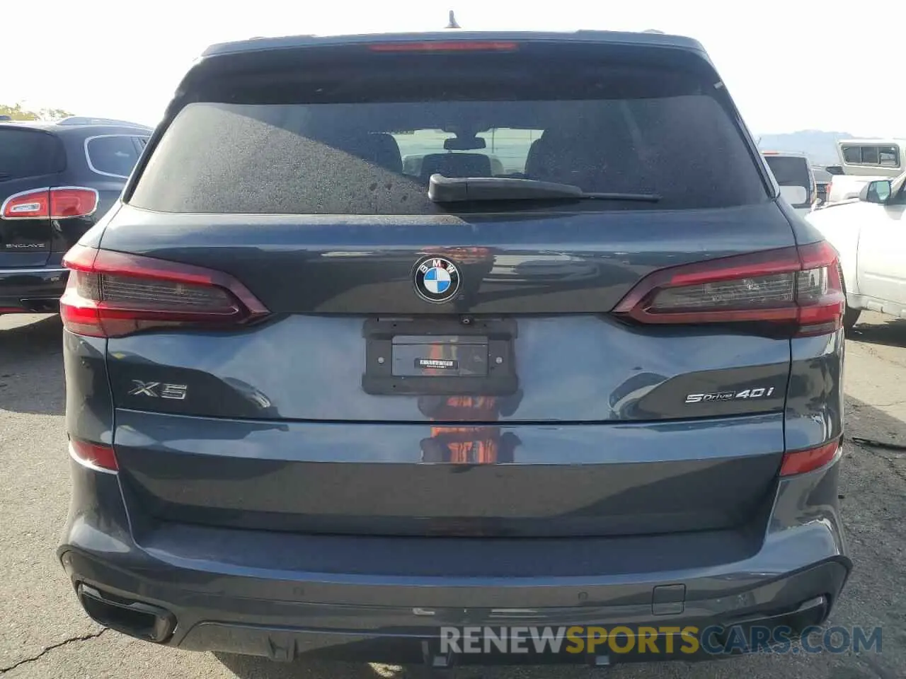 6 Photograph of a damaged car 5UXCR4C01N9K58017 BMW X5 2022