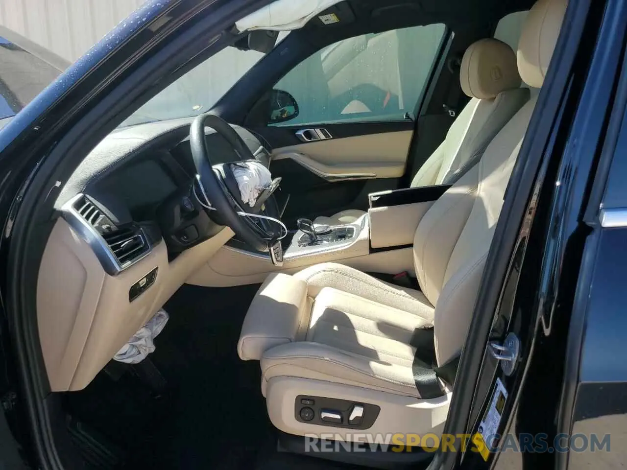 7 Photograph of a damaged car 5UXCR4C02N9J45824 BMW X5 2022