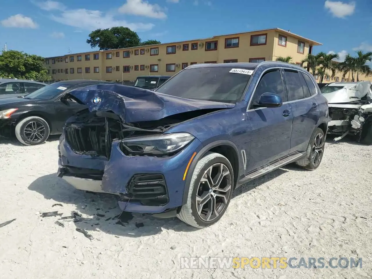 1 Photograph of a damaged car 5UXCR4C02N9M57299 BMW X5 2022