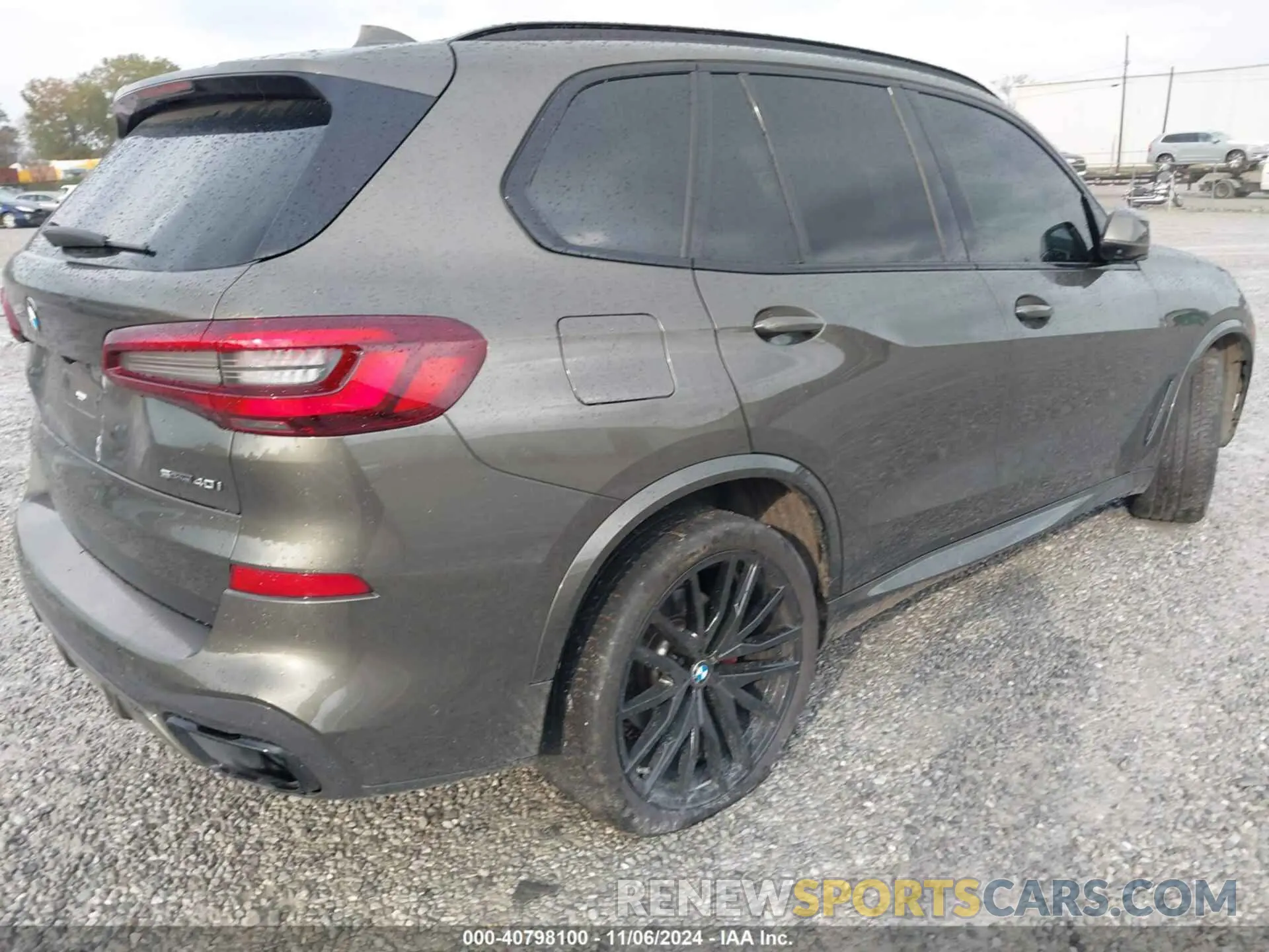 4 Photograph of a damaged car 5UXCR4C04N9J75469 BMW X5 2022