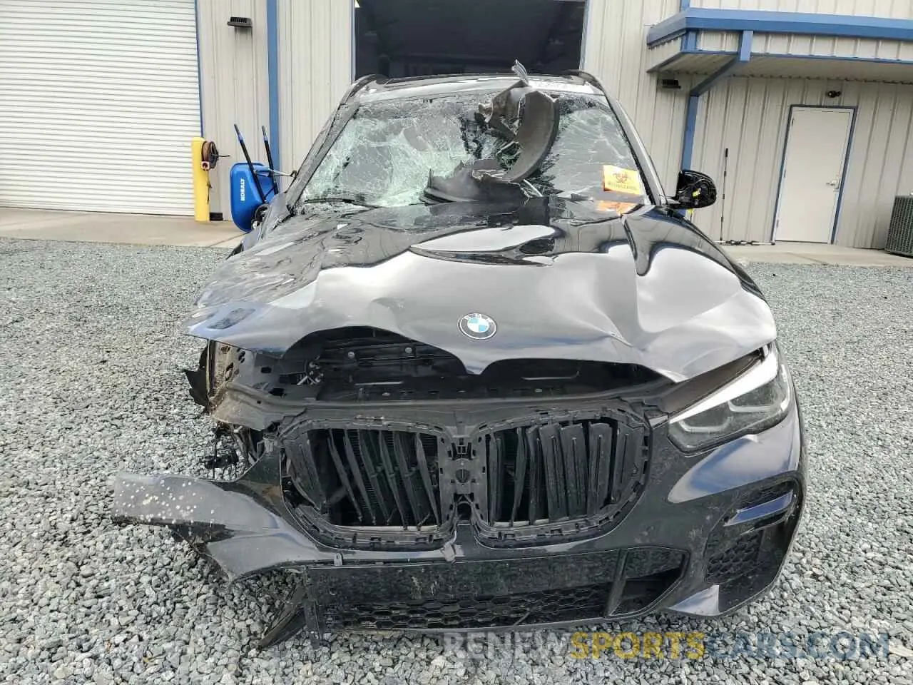 5 Photograph of a damaged car 5UXCR4C05N9J90269 BMW X5 2022