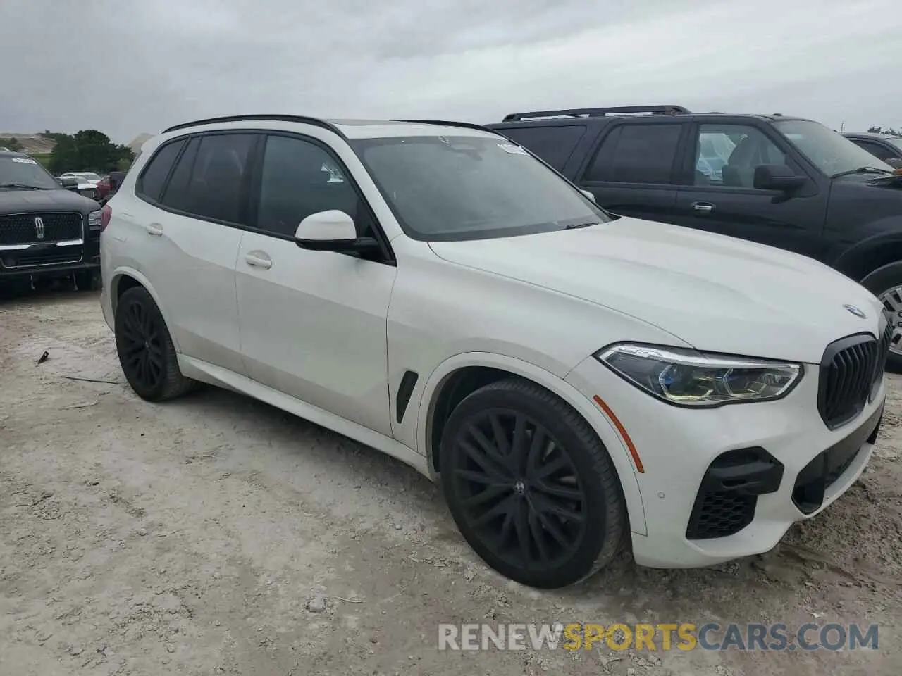 4 Photograph of a damaged car 5UXCR4C05N9K43018 BMW X5 2022