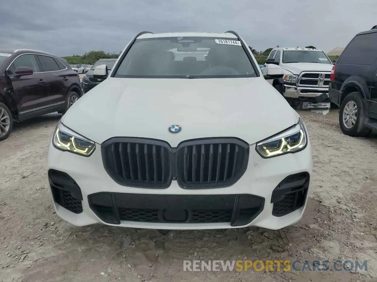 5 Photograph of a damaged car 5UXCR4C05N9K43018 BMW X5 2022