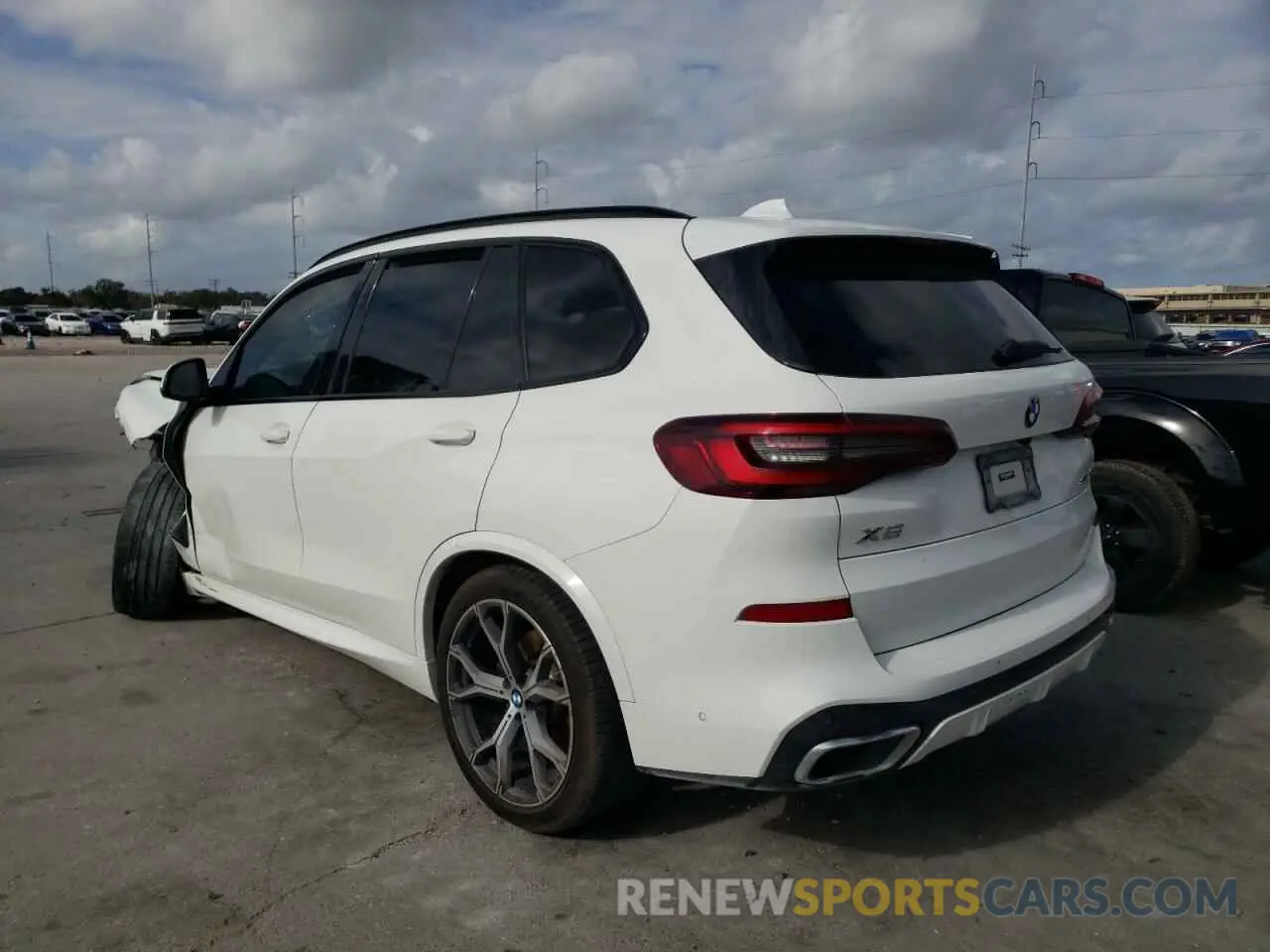 2 Photograph of a damaged car 5UXCR4C05N9K89514 BMW X5 2022