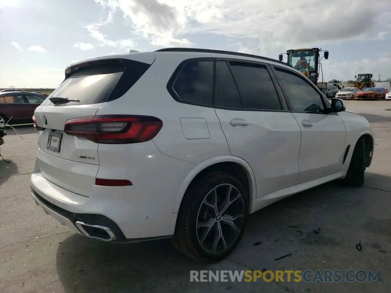 3 Photograph of a damaged car 5UXCR4C05N9K89514 BMW X5 2022