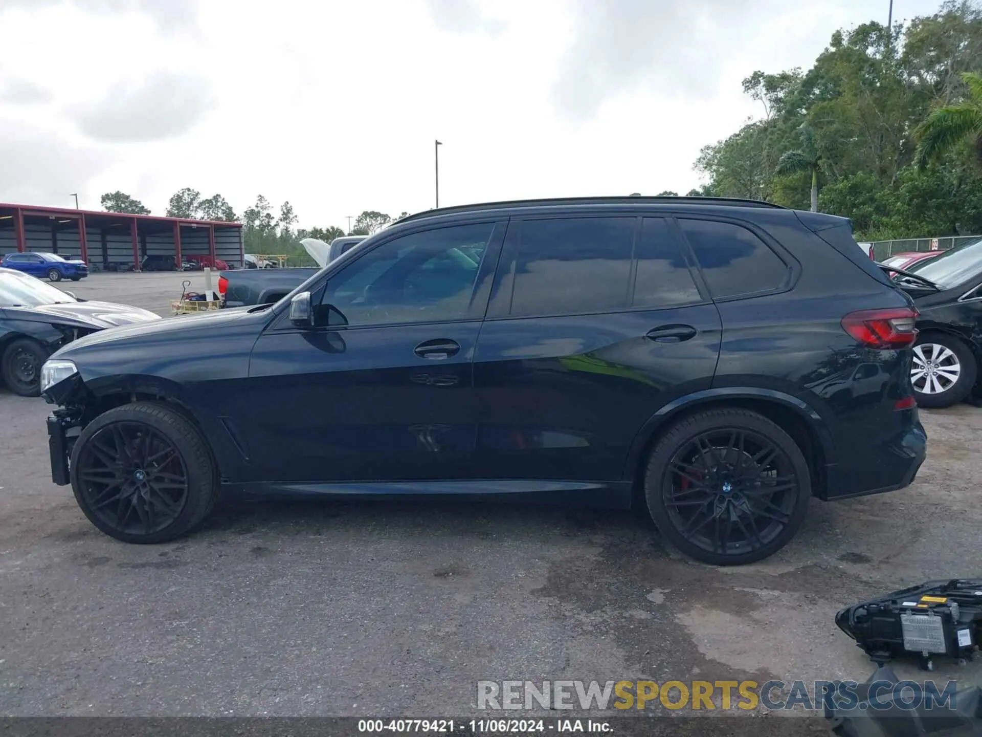 15 Photograph of a damaged car 5UXCR4C07N9L04045 BMW X5 2022