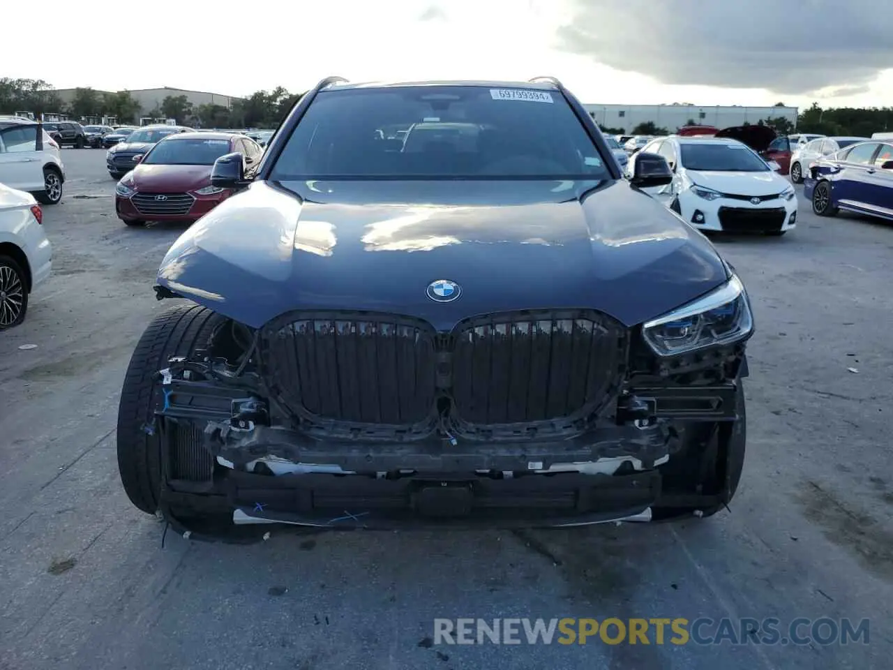 5 Photograph of a damaged car 5UXCR4C08N9M33363 BMW X5 2022