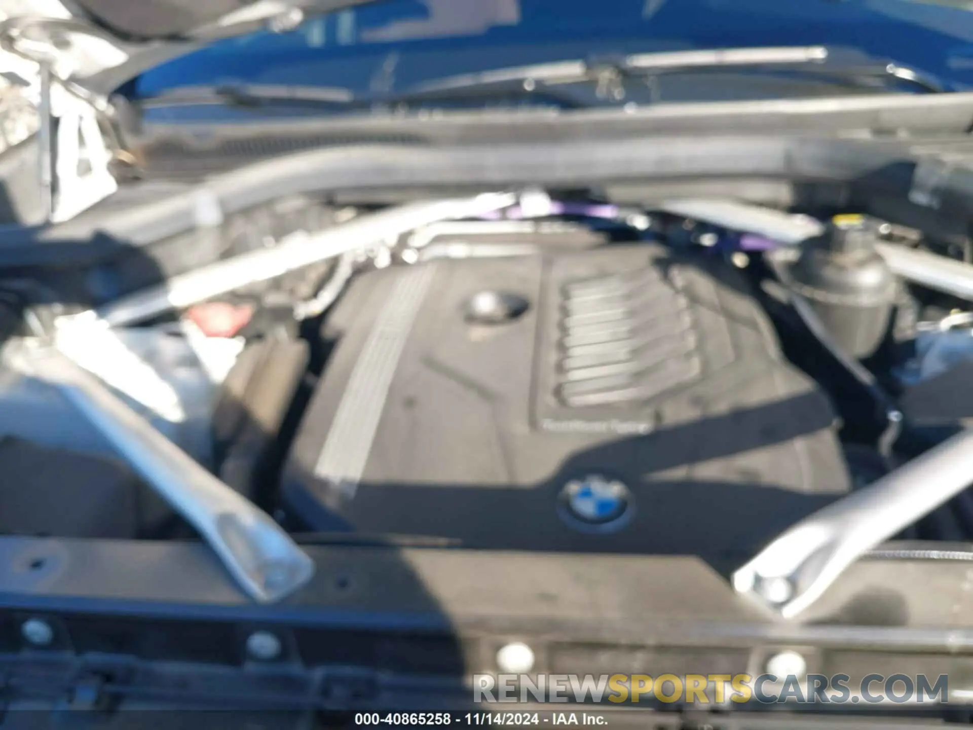 10 Photograph of a damaged car 5UXCR4C08N9M66962 BMW X5 2022