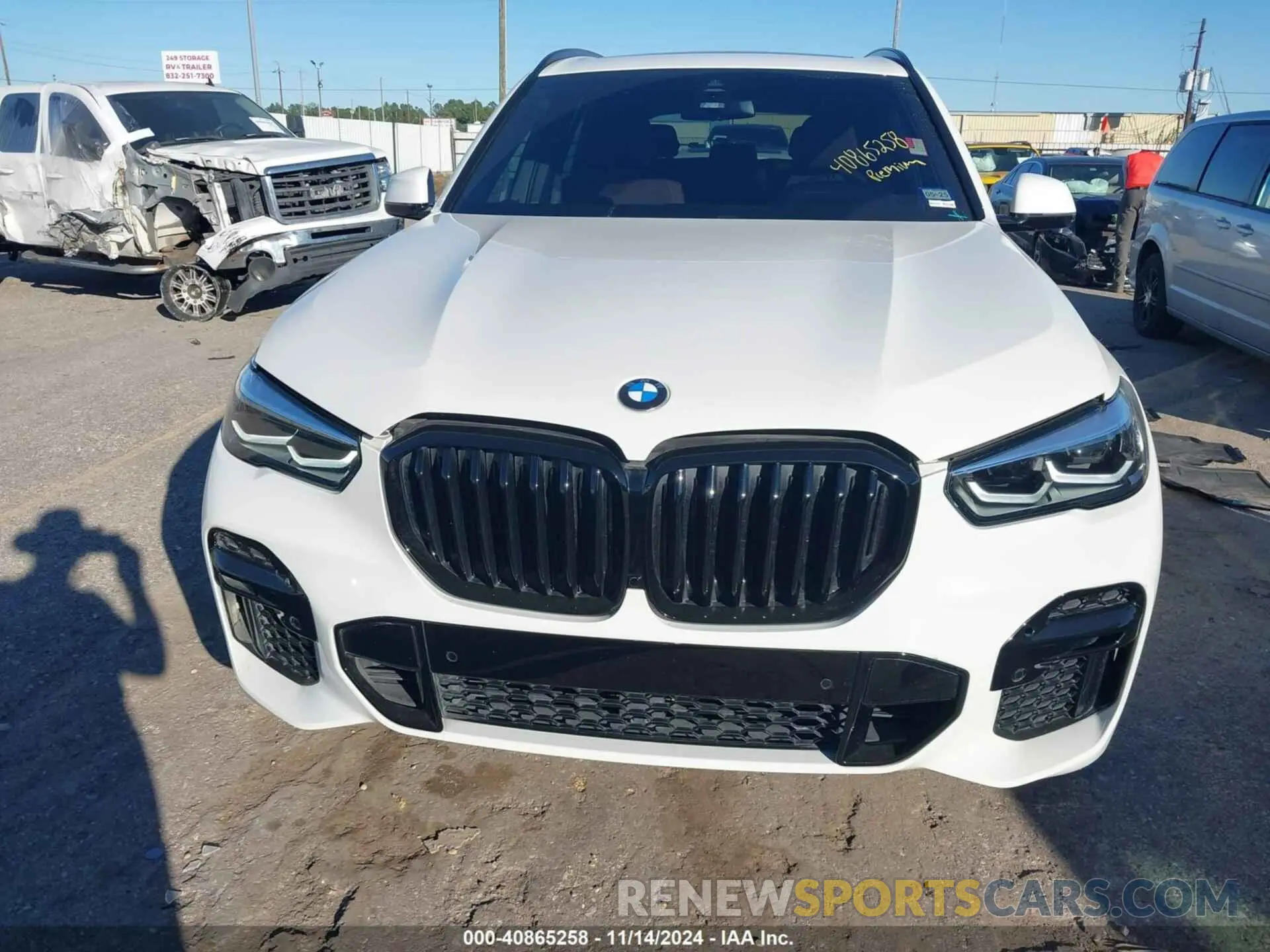 12 Photograph of a damaged car 5UXCR4C08N9M66962 BMW X5 2022
