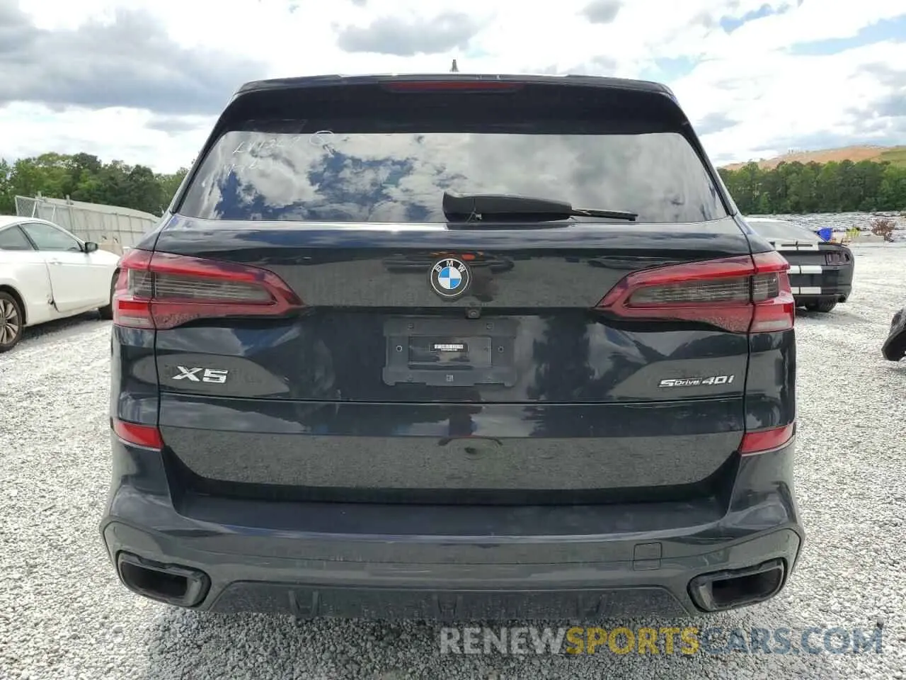 6 Photograph of a damaged car 5UXCR4C09N9L11207 BMW X5 2022