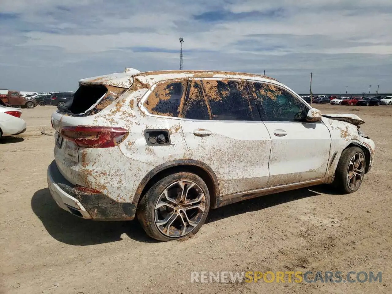 3 Photograph of a damaged car 5UXCR4C09N9M85651 BMW X5 2022