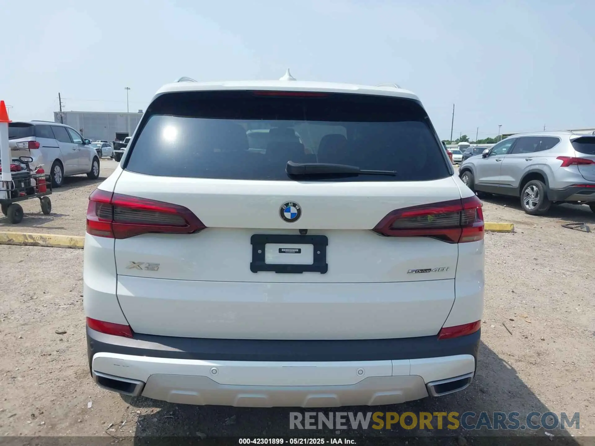 16 Photograph of a damaged car 5UXCR4C09N9N36386 BMW X5 2022