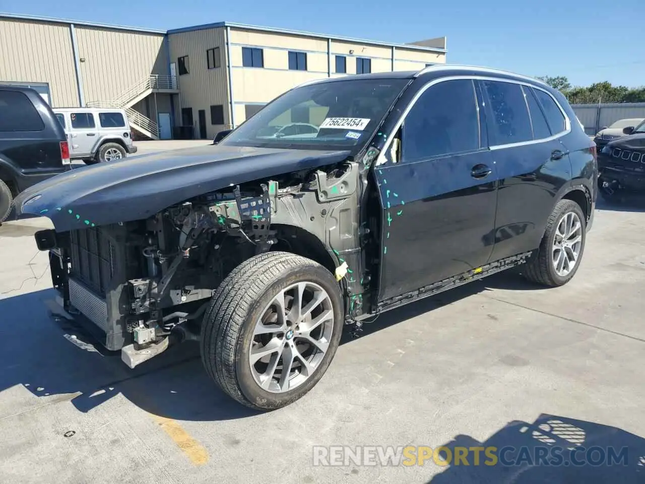 1 Photograph of a damaged car 5UXCR4C0XN9J37910 BMW X5 2022