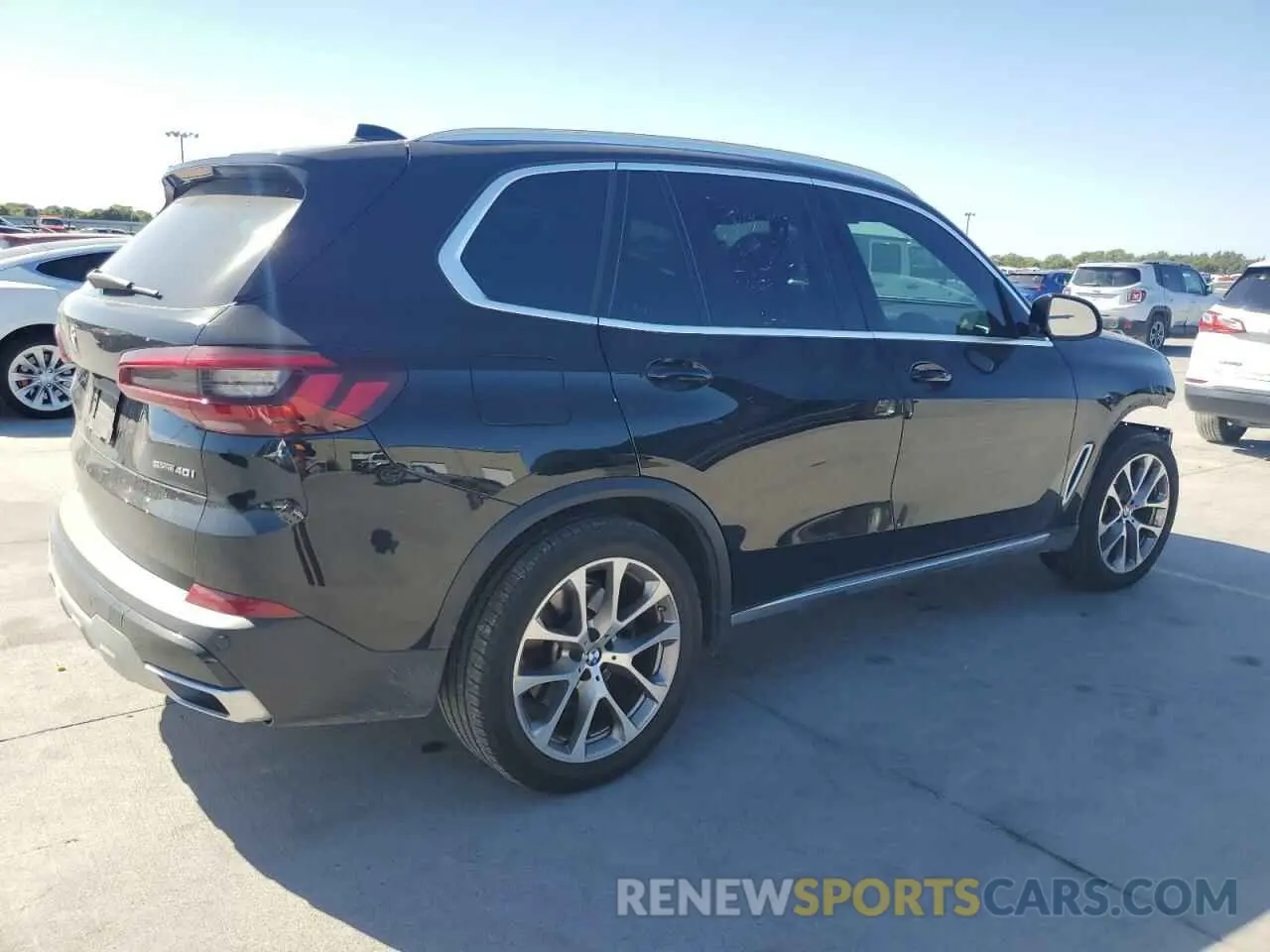 3 Photograph of a damaged car 5UXCR4C0XN9J37910 BMW X5 2022