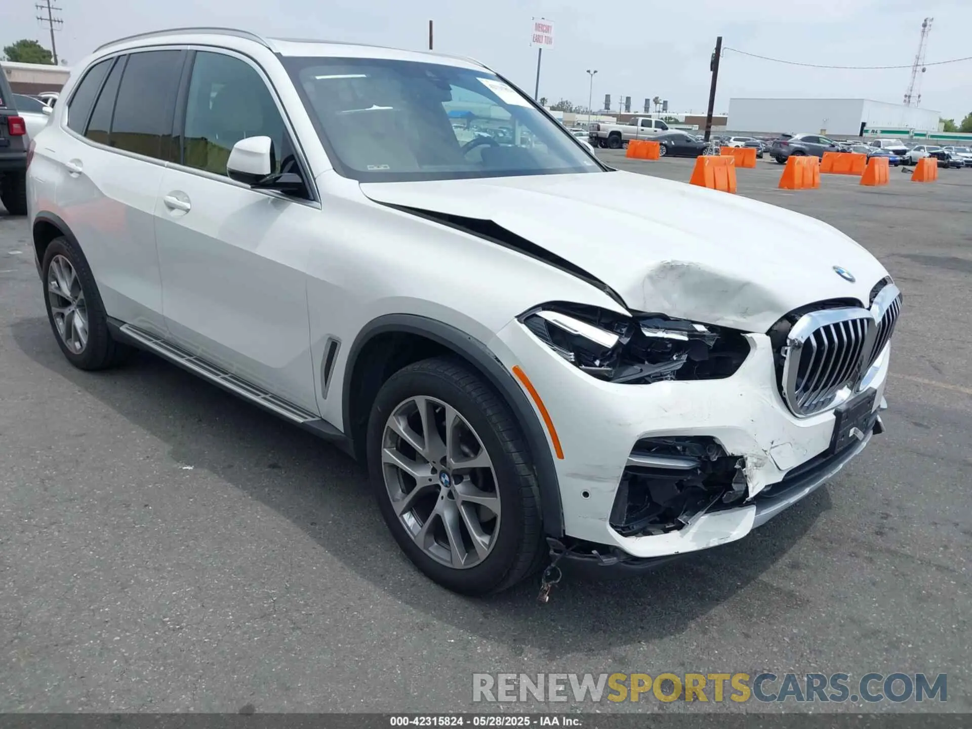 1 Photograph of a damaged car 5UXCR4C0XN9L67253 BMW X5 2022