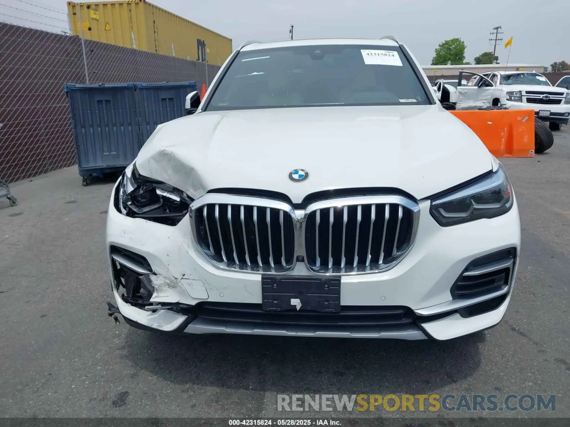 12 Photograph of a damaged car 5UXCR4C0XN9L67253 BMW X5 2022