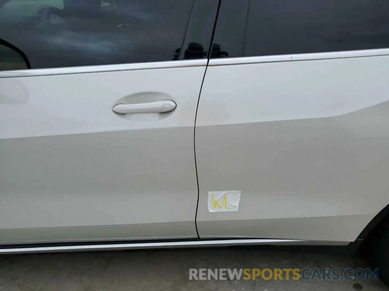13 Photograph of a damaged car 5UXCR4C0XN9L81329 BMW X5 2022