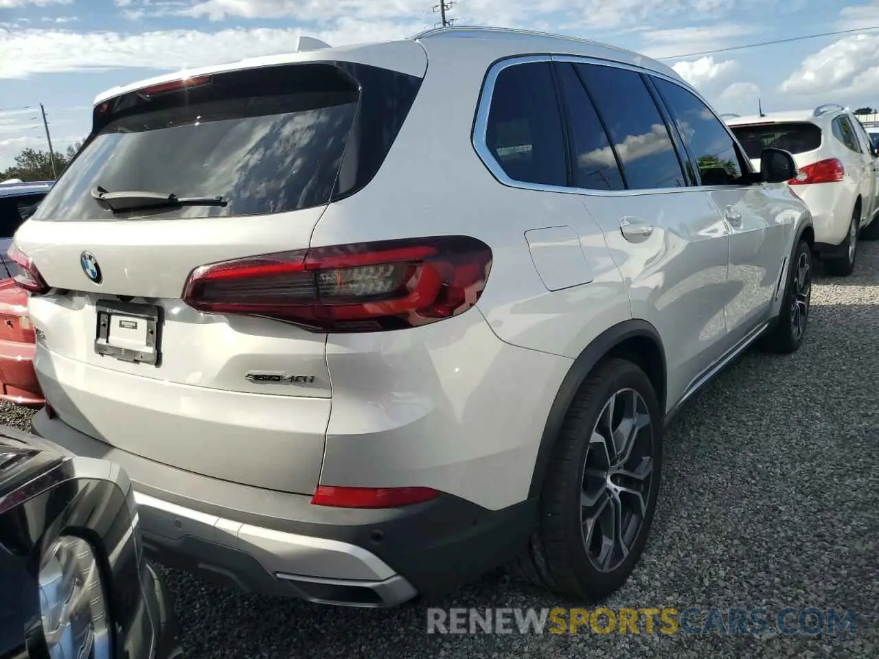 3 Photograph of a damaged car 5UXCR4C0XN9L81329 BMW X5 2022