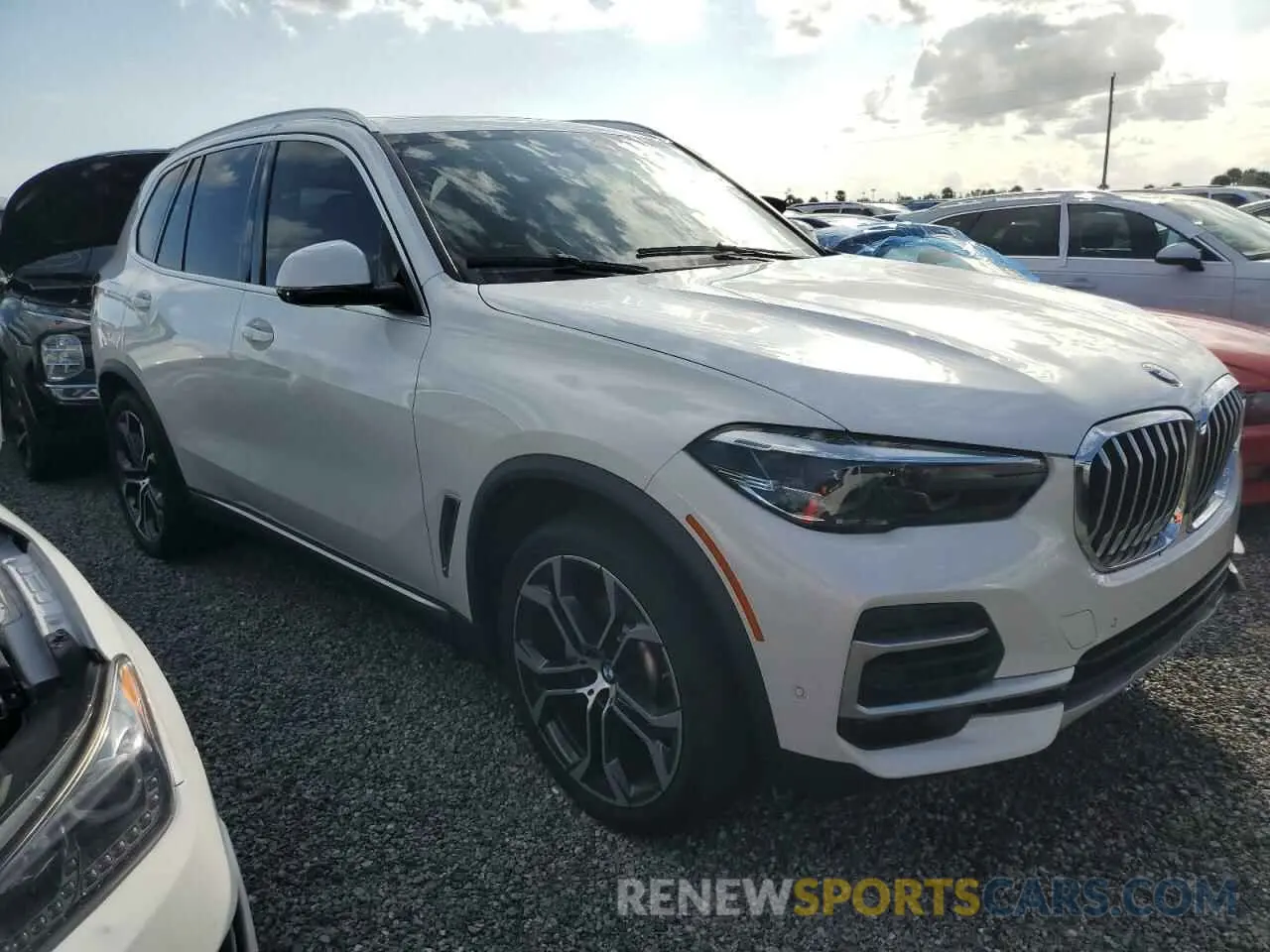 4 Photograph of a damaged car 5UXCR4C0XN9L81329 BMW X5 2022