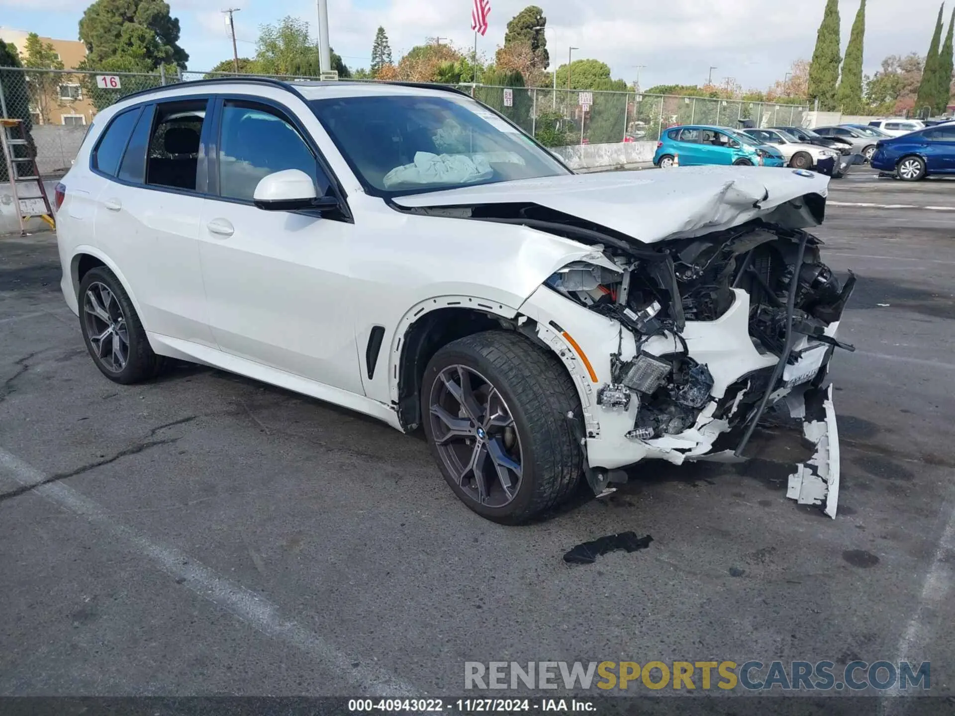 1 Photograph of a damaged car 5UXCR4C0XN9N25946 BMW X5 2022
