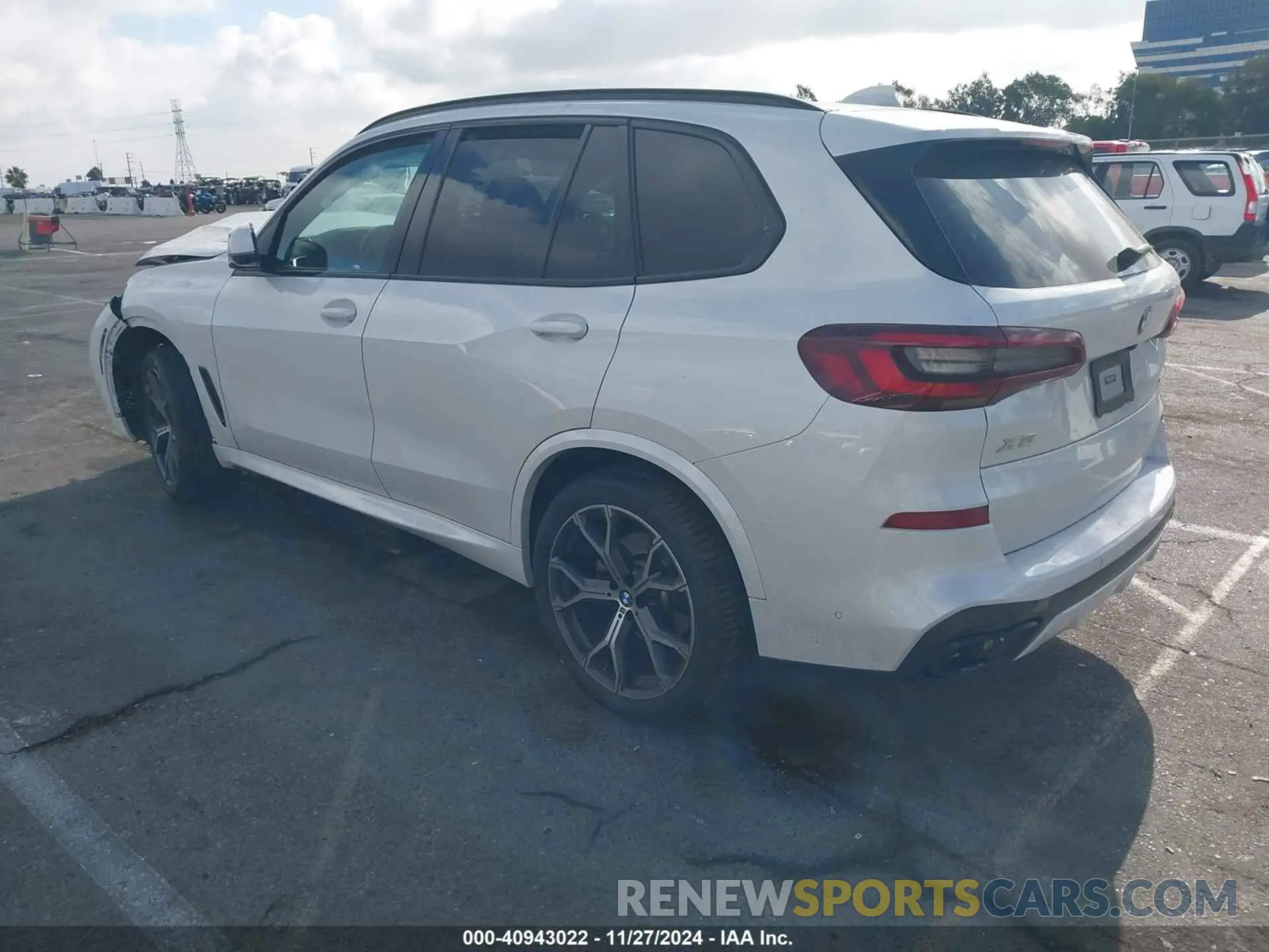 3 Photograph of a damaged car 5UXCR4C0XN9N25946 BMW X5 2022