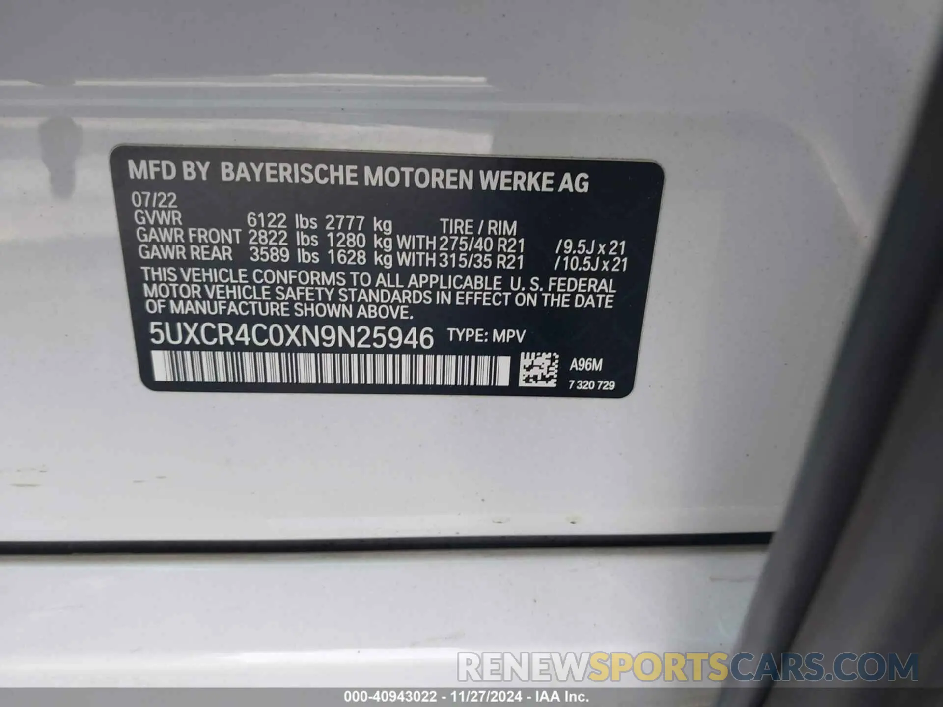 9 Photograph of a damaged car 5UXCR4C0XN9N25946 BMW X5 2022