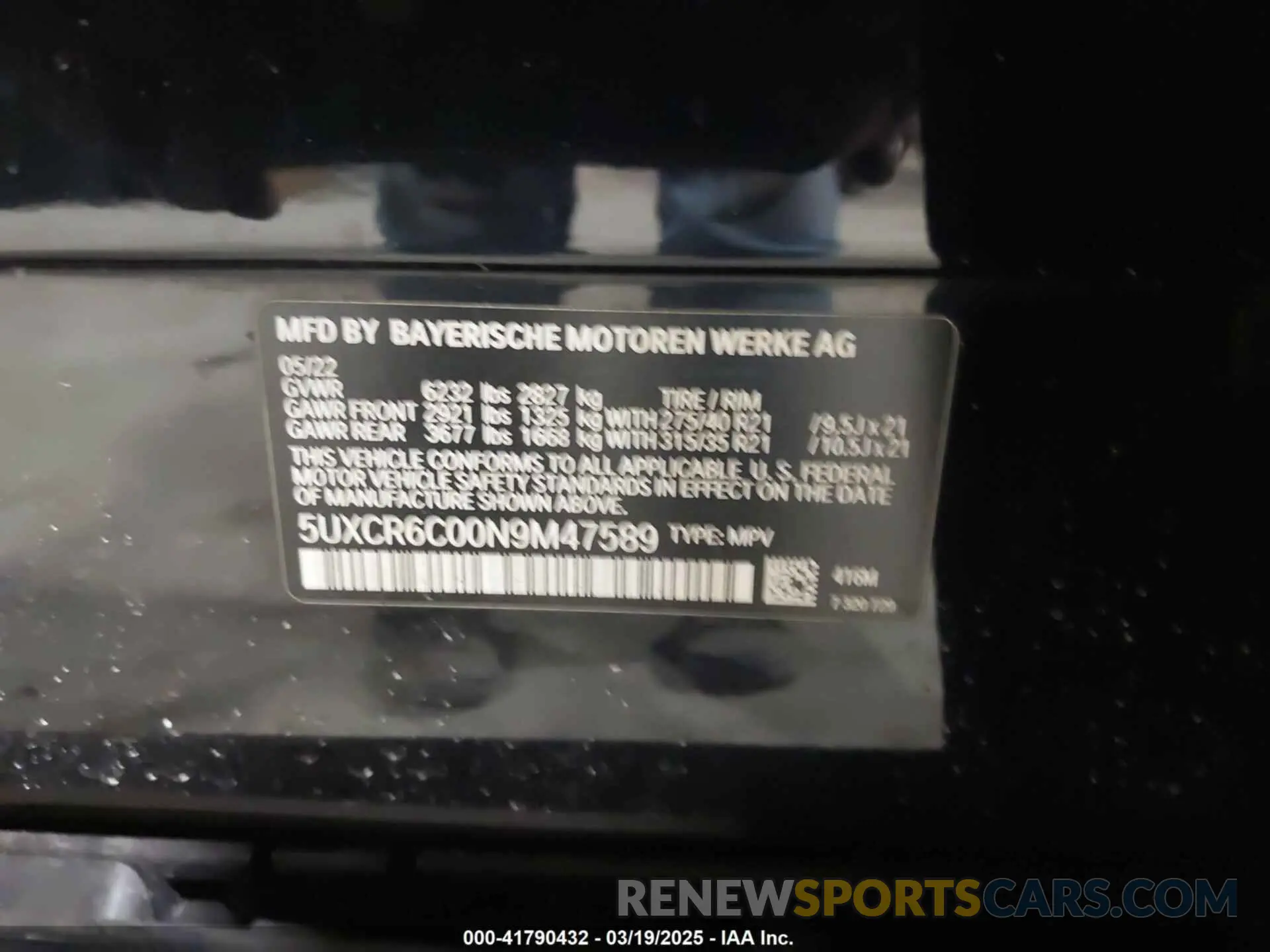 9 Photograph of a damaged car 5UXCR6C00N9M47589 BMW X5 2022