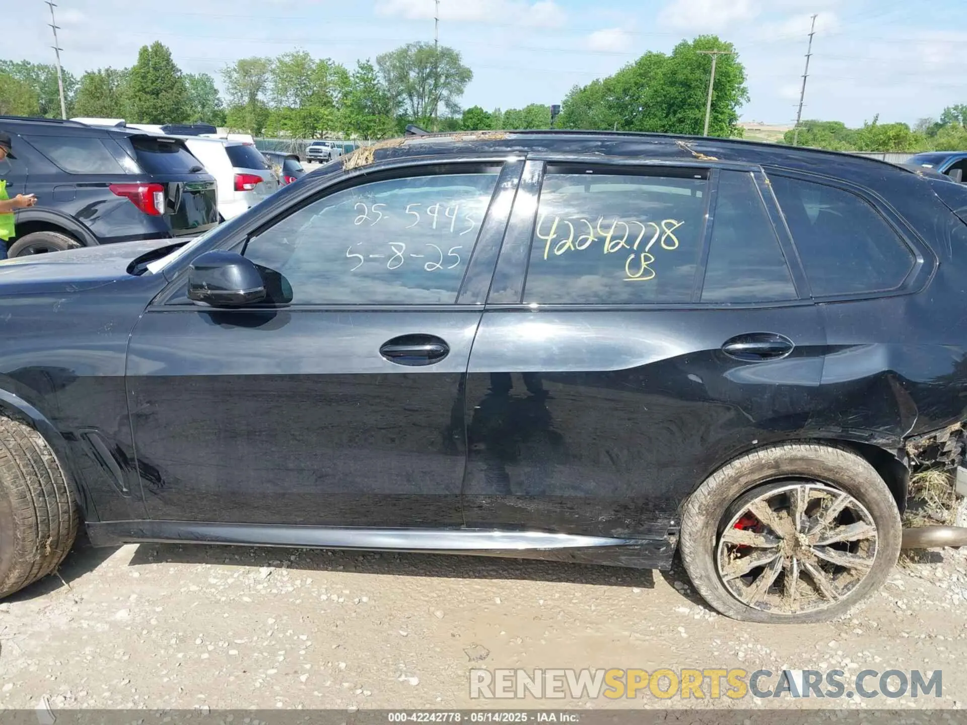15 Photograph of a damaged car 5UXCR6C01N9K28396 BMW X5 2022
