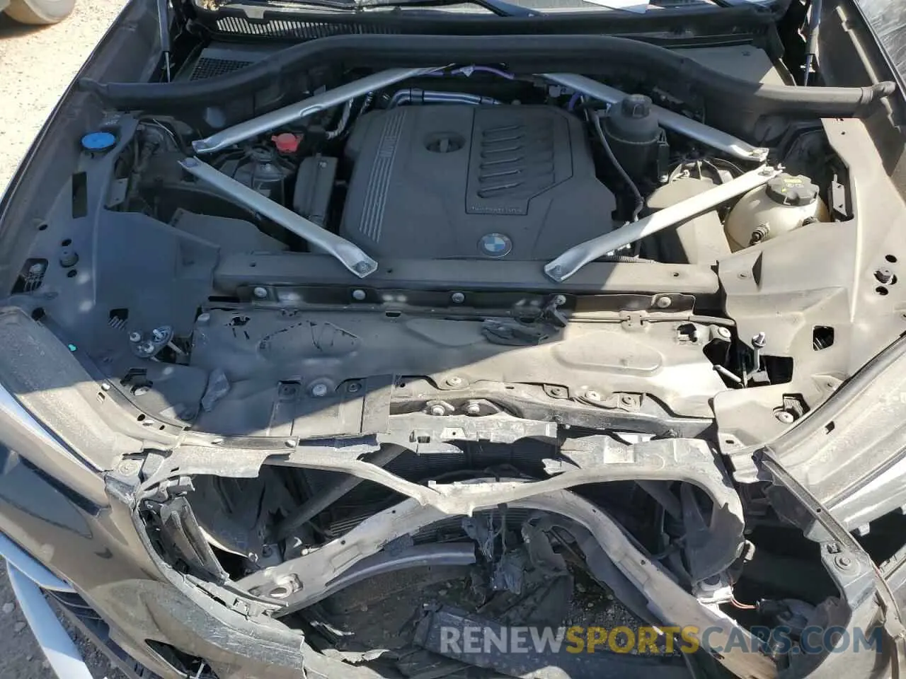 11 Photograph of a damaged car 5UXCR6C01N9K79249 BMW X5 2022