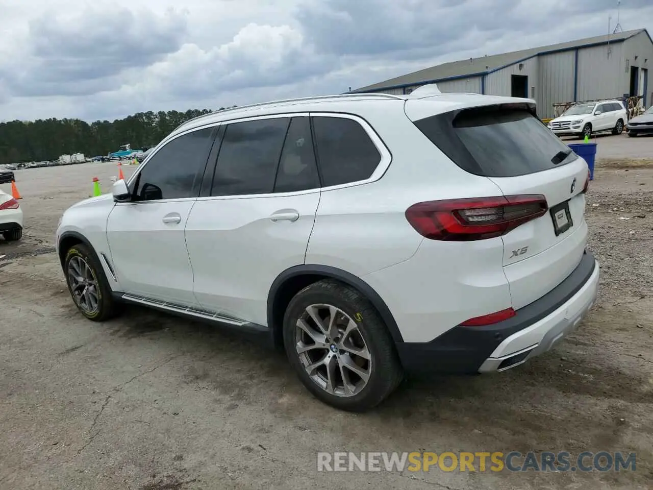 2 Photograph of a damaged car 5UXCR6C01N9M26766 BMW X5 2022