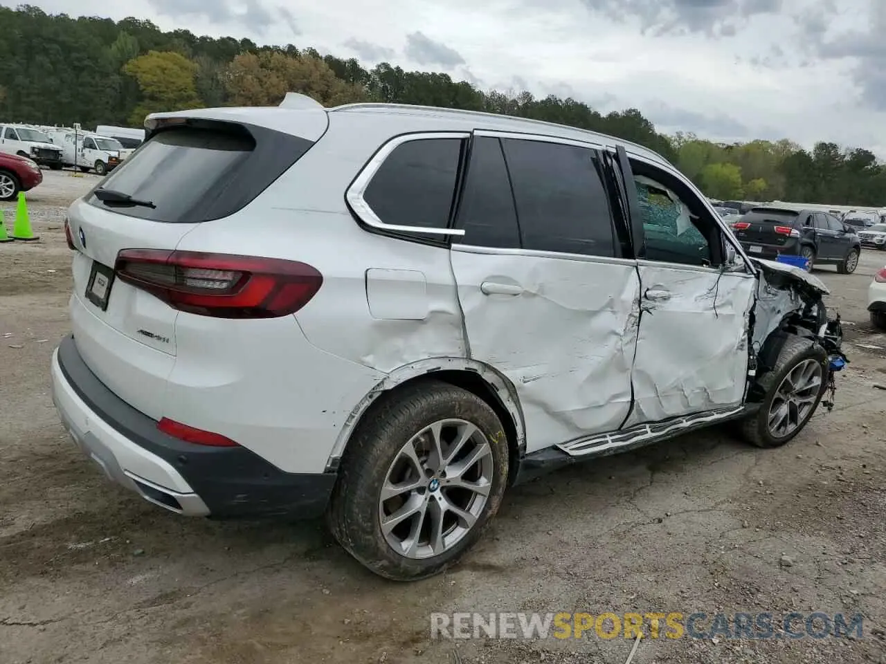 3 Photograph of a damaged car 5UXCR6C01N9M26766 BMW X5 2022