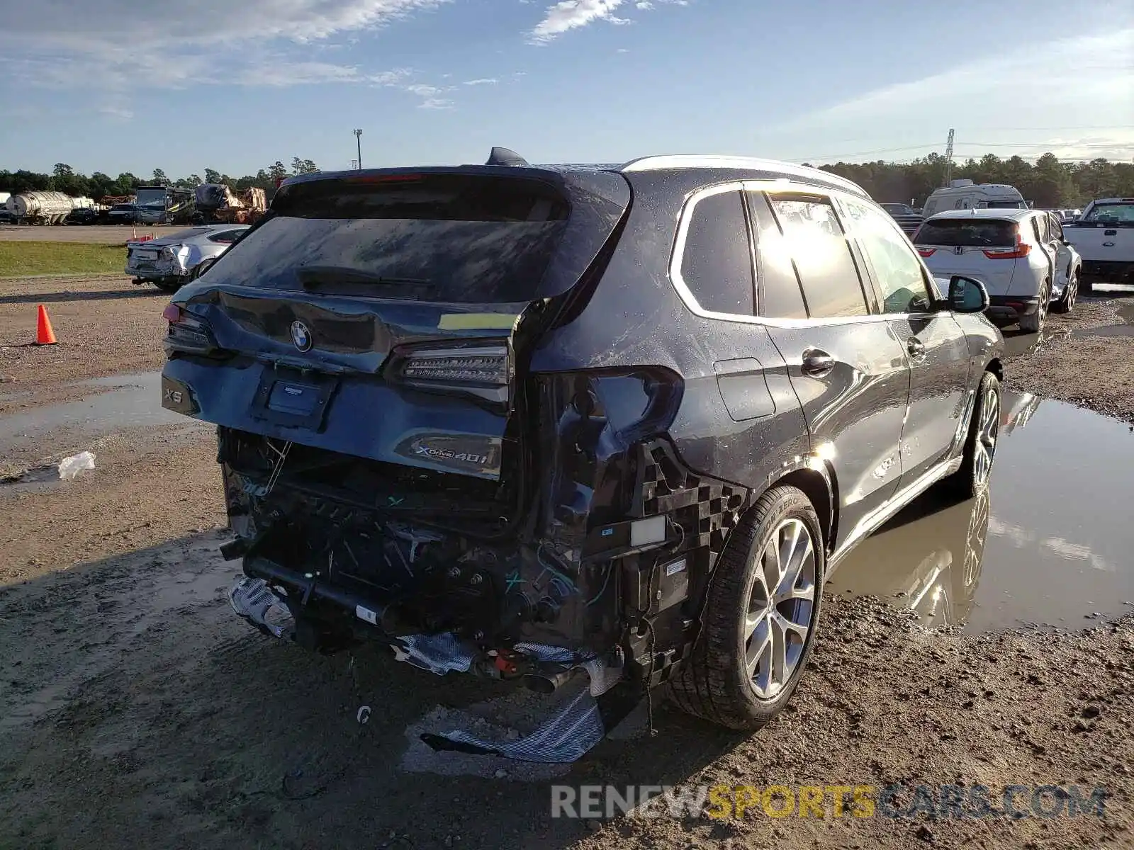 4 Photograph of a damaged car 5UXCR6C02N9J18490 BMW X5 2022