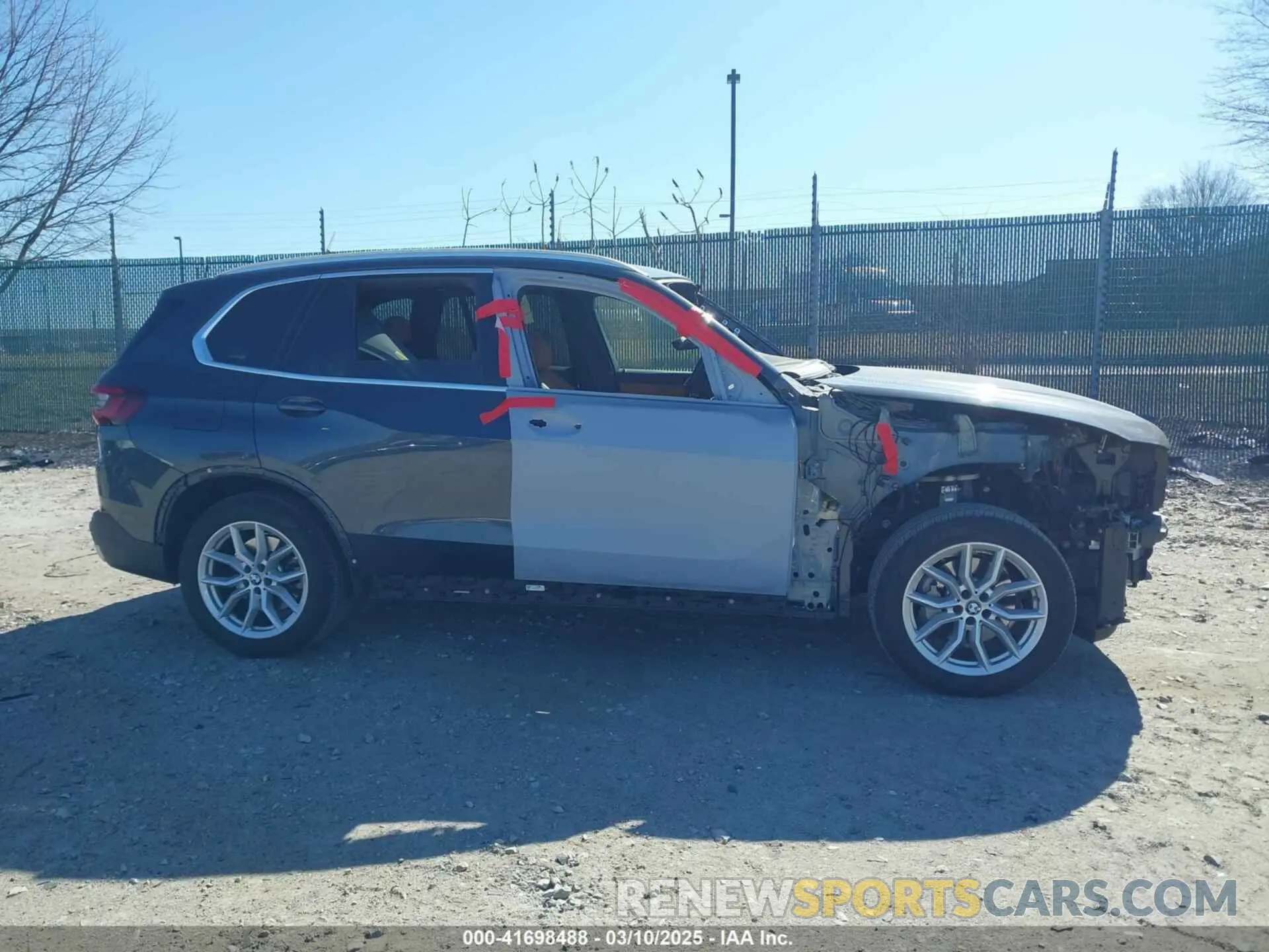 12 Photograph of a damaged car 5UXCR6C02N9J99474 BMW X5 2022