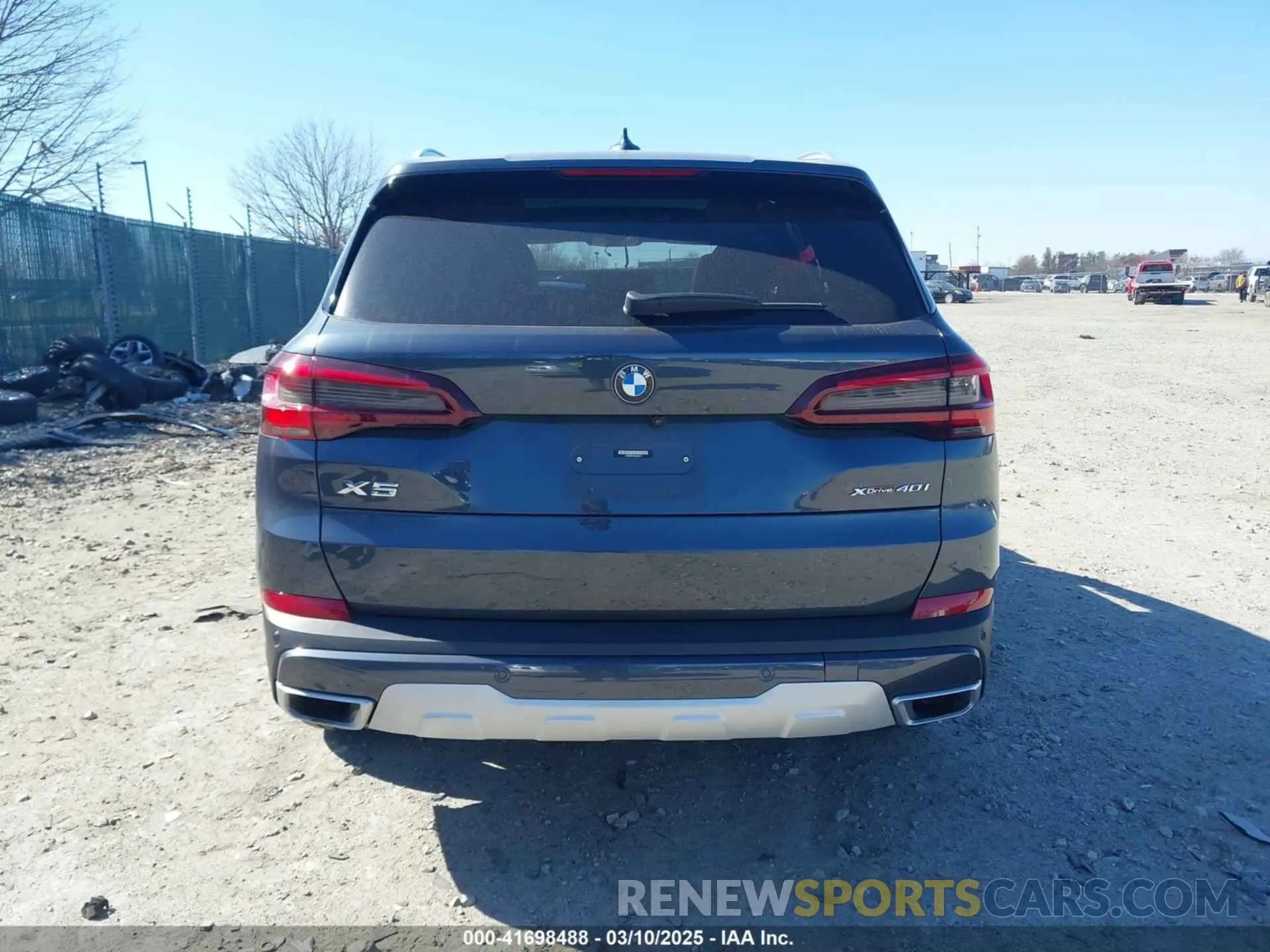 15 Photograph of a damaged car 5UXCR6C02N9J99474 BMW X5 2022