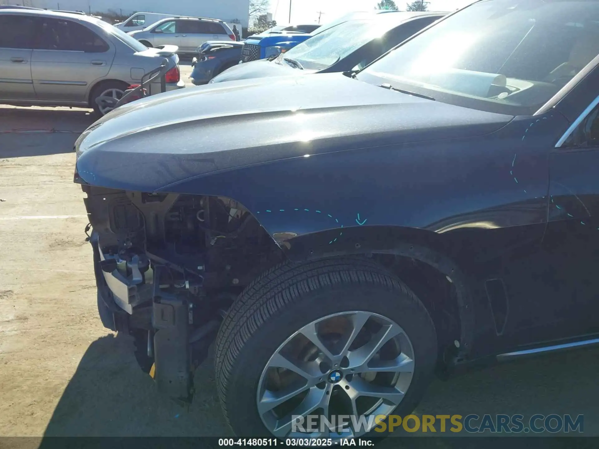 17 Photograph of a damaged car 5UXCR6C02N9K38886 BMW X5 2022