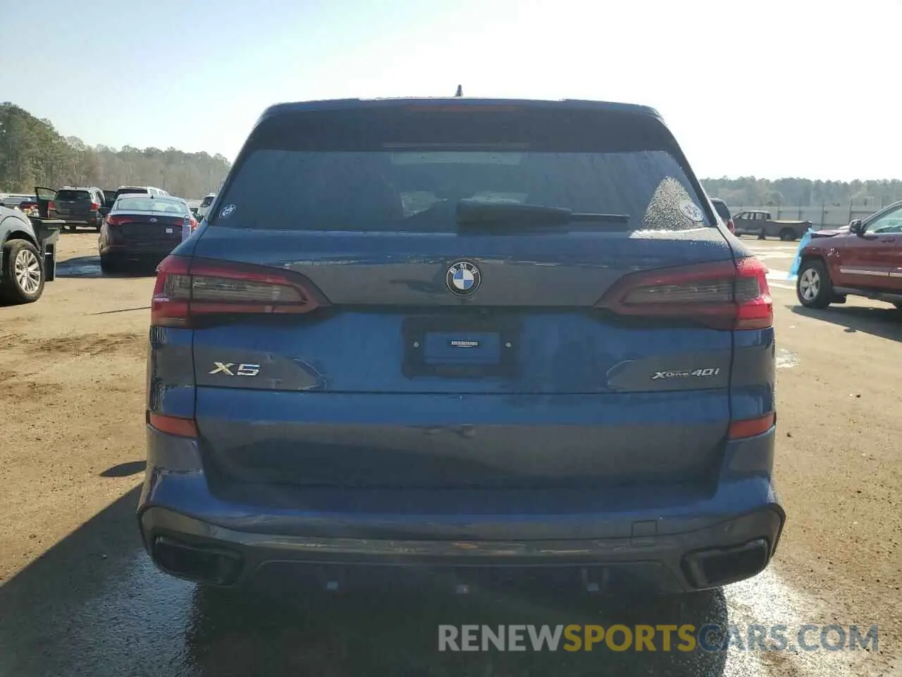 6 Photograph of a damaged car 5UXCR6C02N9K43117 BMW X5 2022
