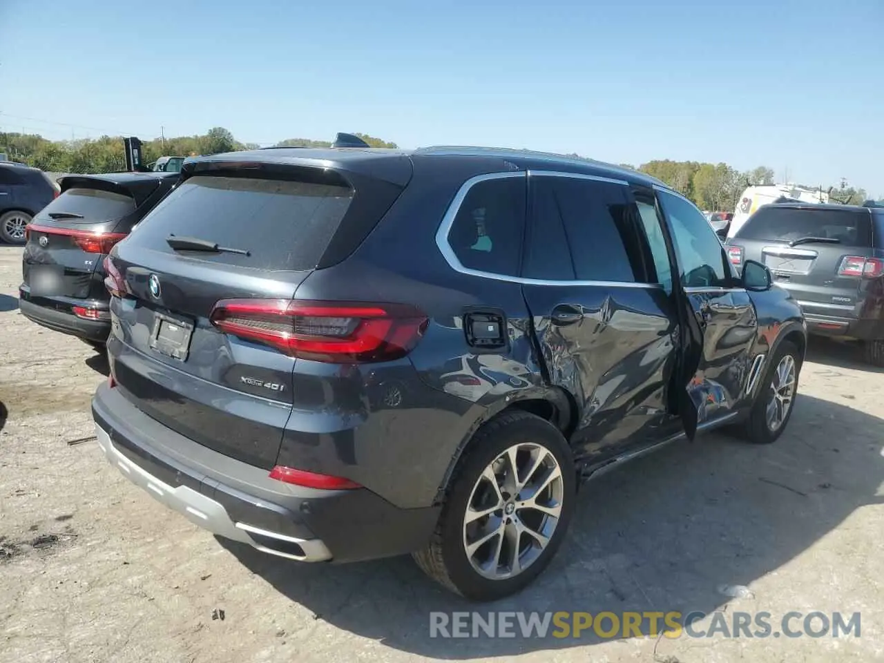 3 Photograph of a damaged car 5UXCR6C02N9M59422 BMW X5 2022