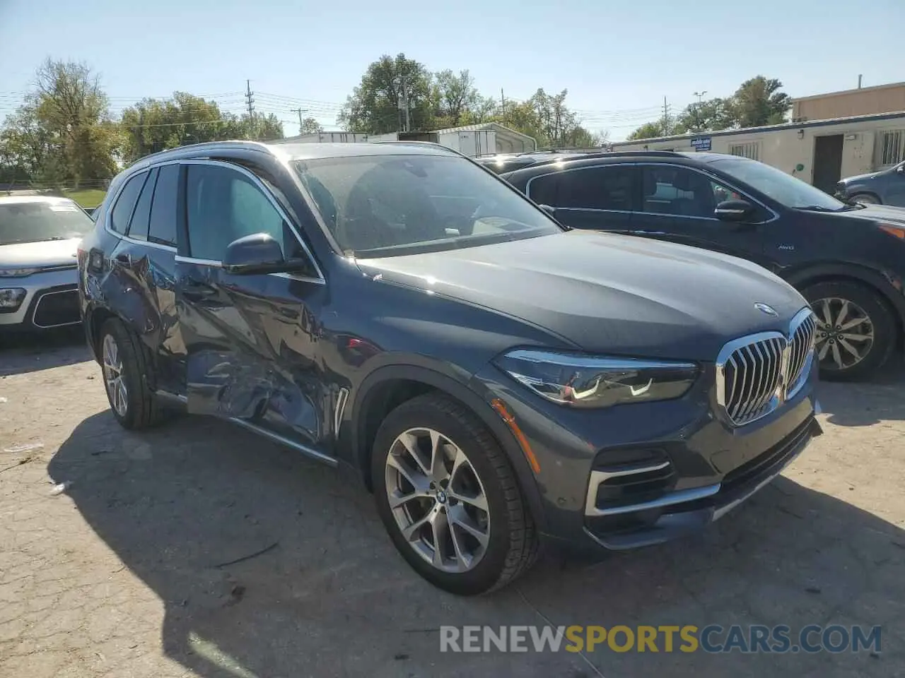 4 Photograph of a damaged car 5UXCR6C02N9M59422 BMW X5 2022