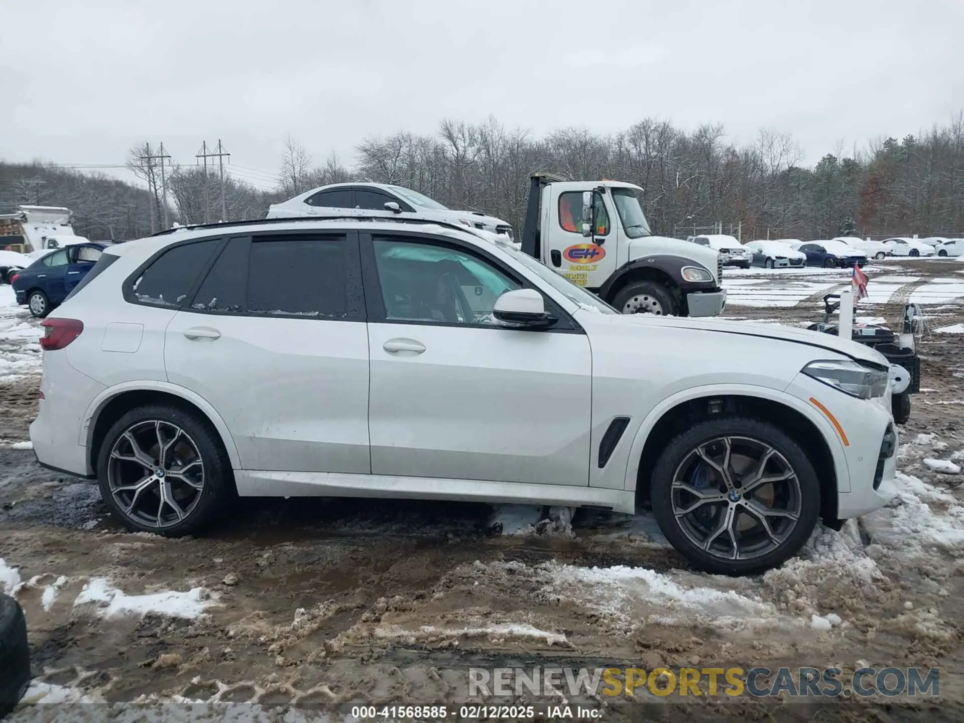 13 Photograph of a damaged car 5UXCR6C02N9N26231 BMW X5 2022