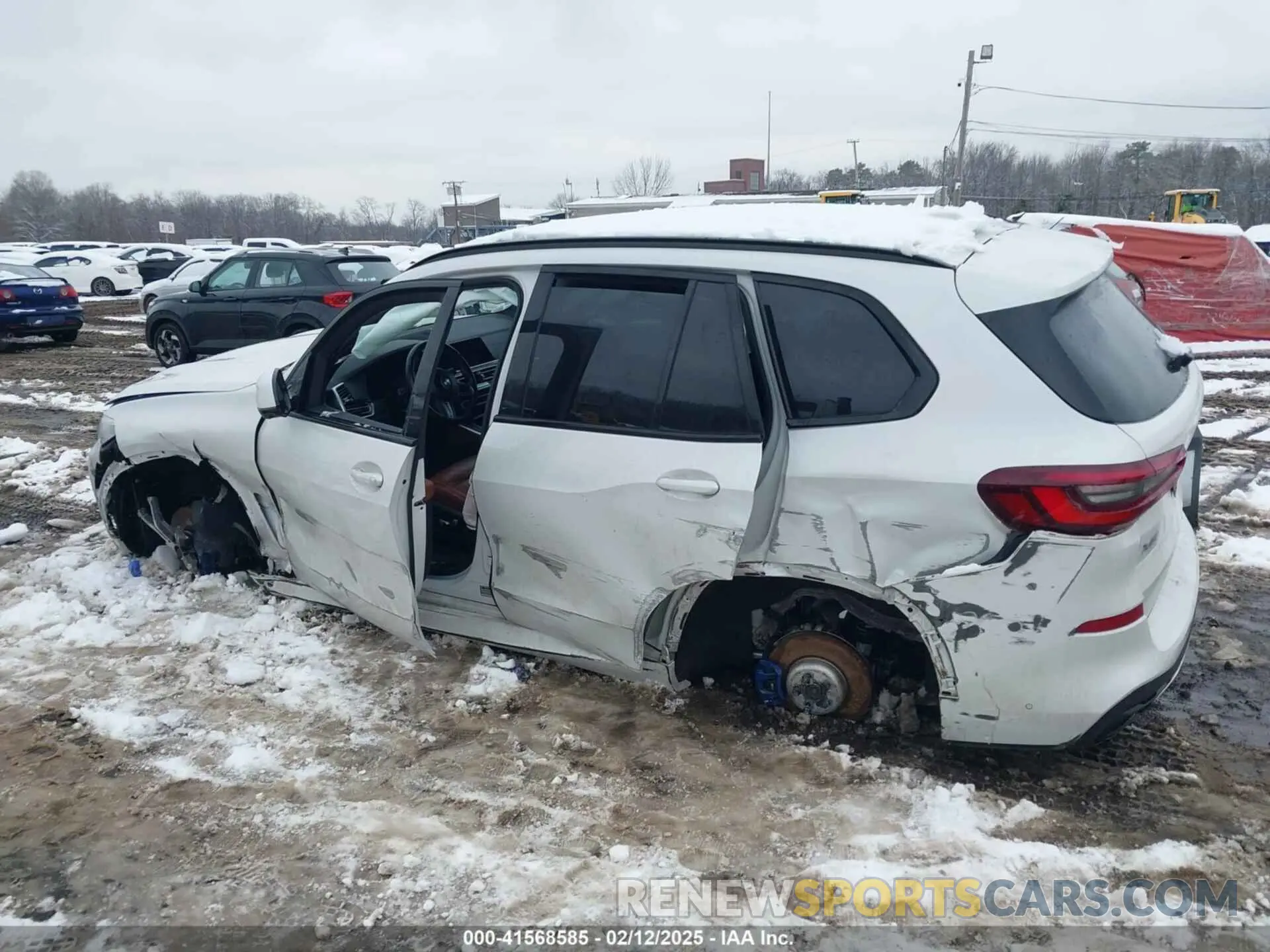 14 Photograph of a damaged car 5UXCR6C02N9N26231 BMW X5 2022