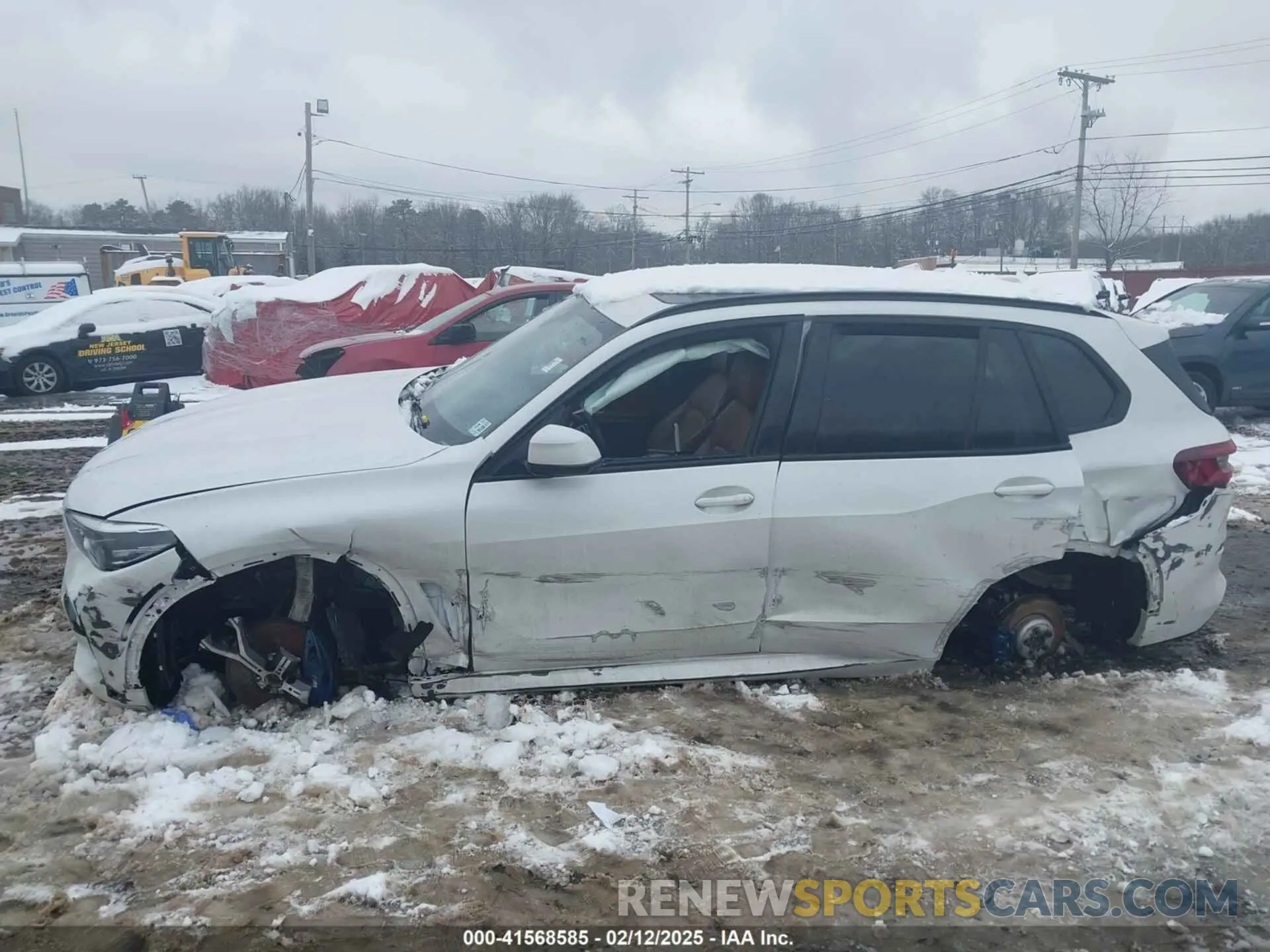 17 Photograph of a damaged car 5UXCR6C02N9N26231 BMW X5 2022