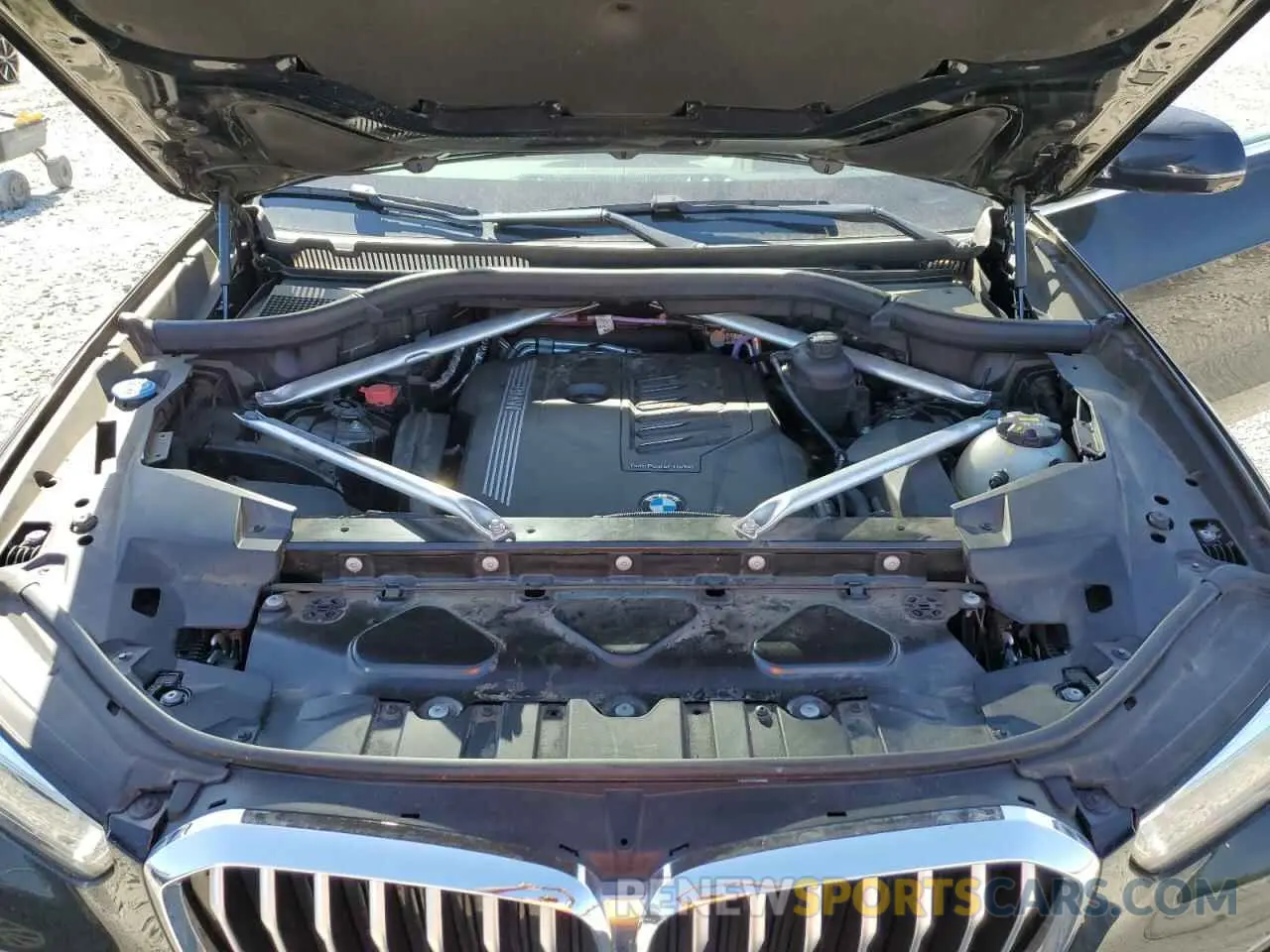 12 Photograph of a damaged car 5UXCR6C03N9J47769 BMW X5 2022