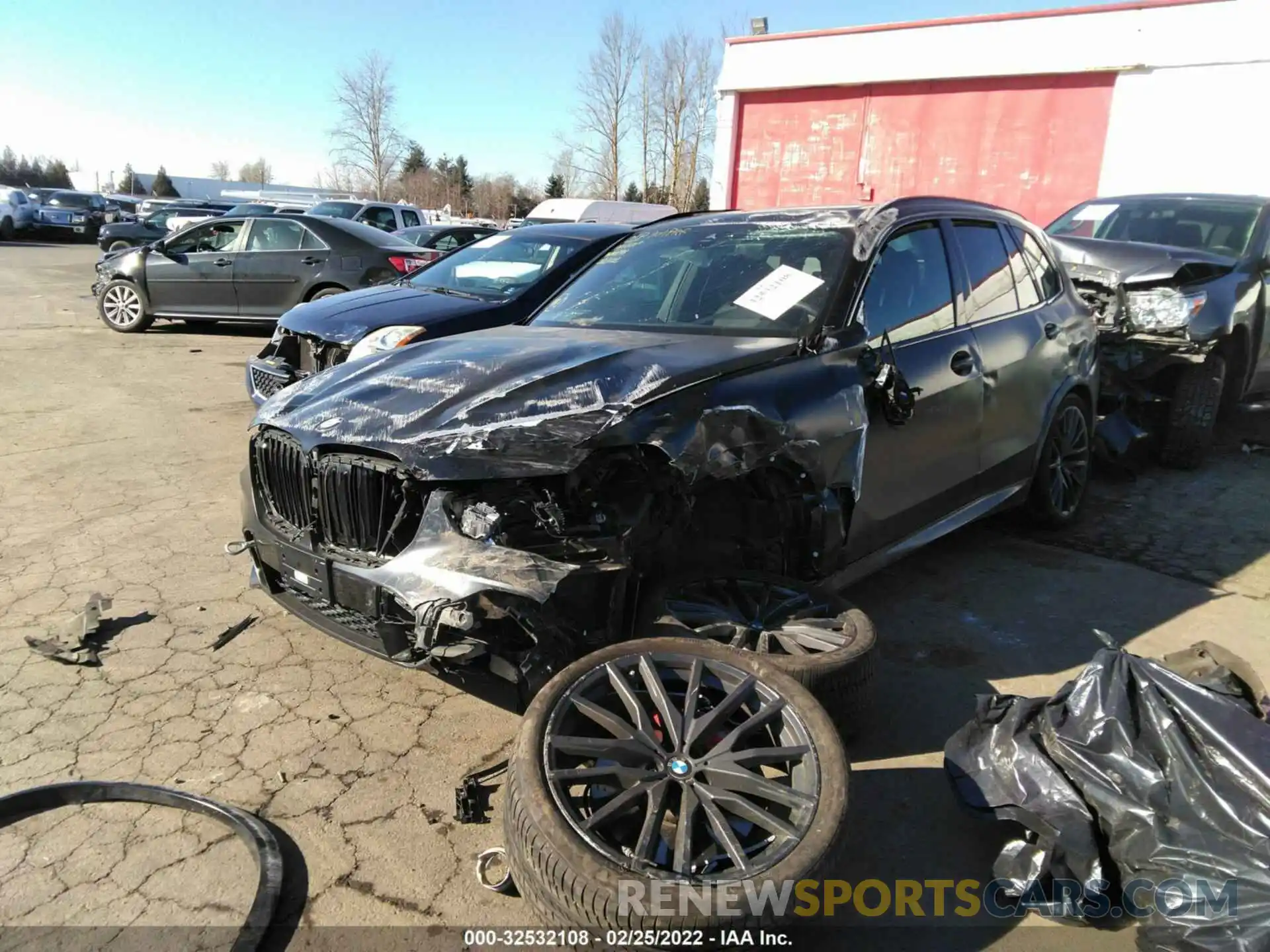 6 Photograph of a damaged car 5UXCR6C03N9K10966 BMW X5 2022