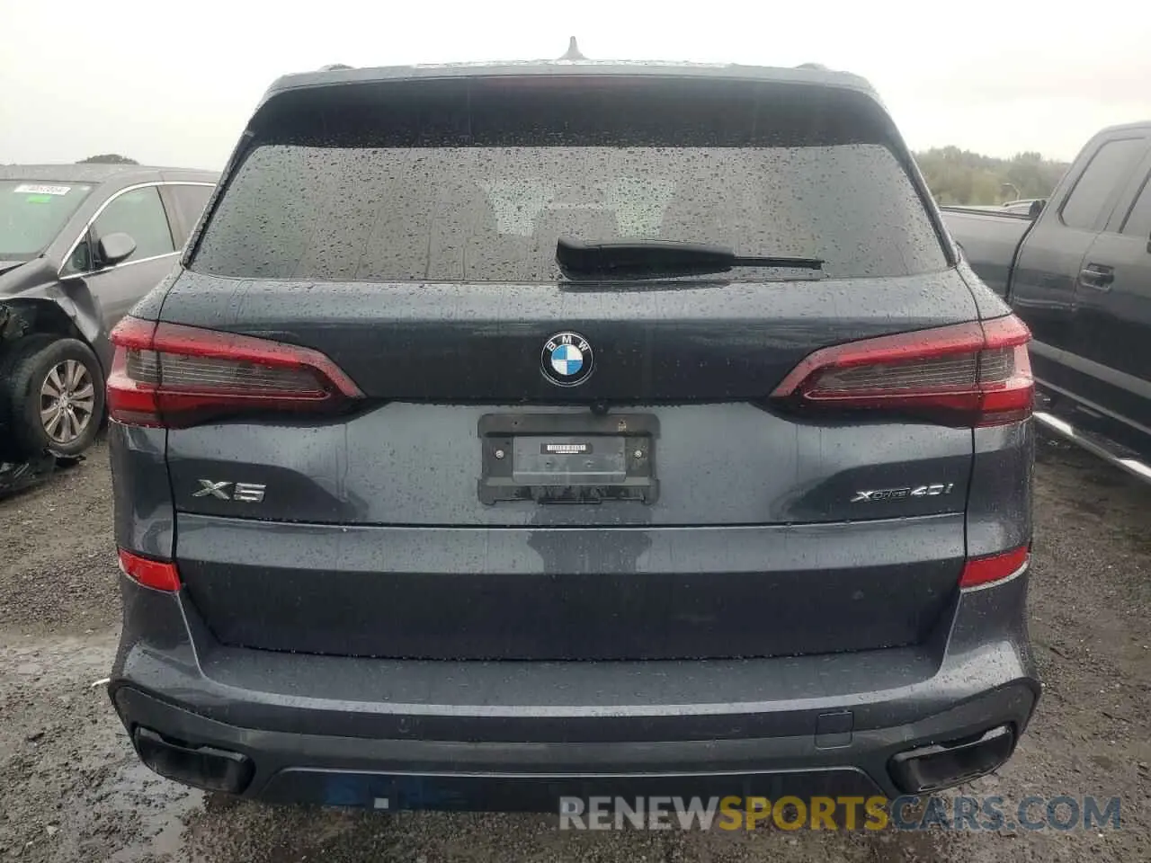 6 Photograph of a damaged car 5UXCR6C03N9K58192 BMW X5 2022