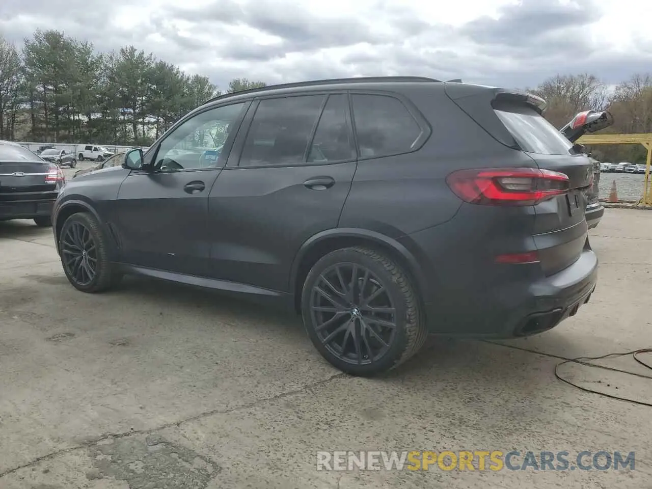 2 Photograph of a damaged car 5UXCR6C03N9L09870 BMW X5 2022