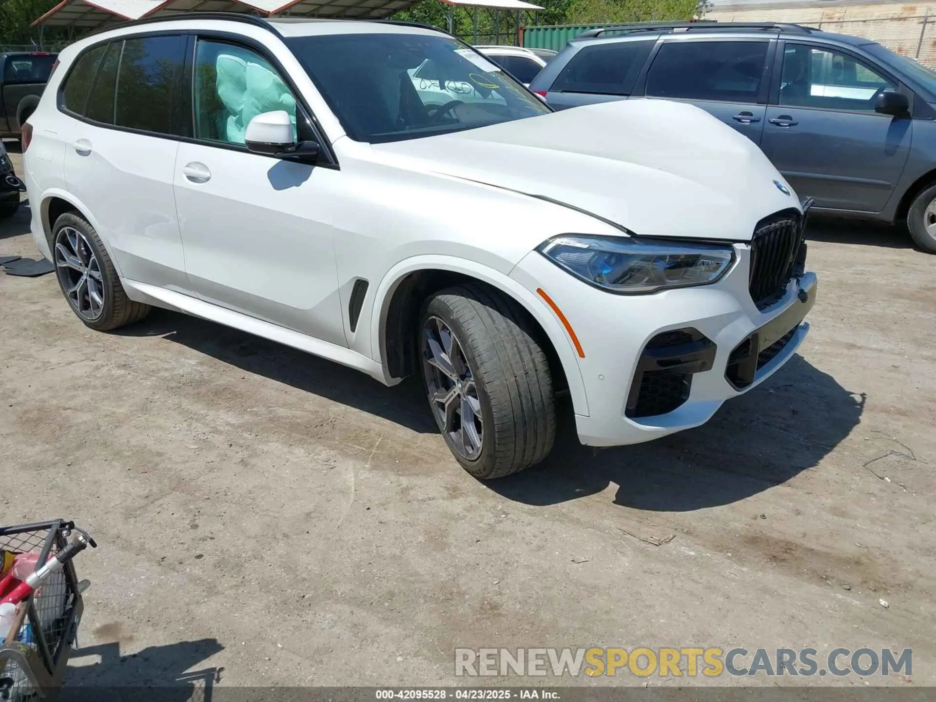 1 Photograph of a damaged car 5UXCR6C03N9L60222 BMW X5 2022