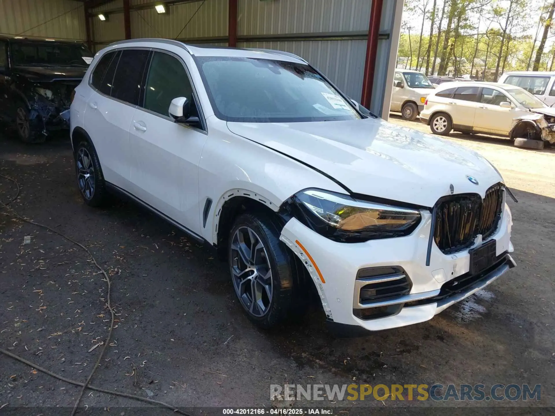 1 Photograph of a damaged car 5UXCR6C03N9L92409 BMW X5 2022