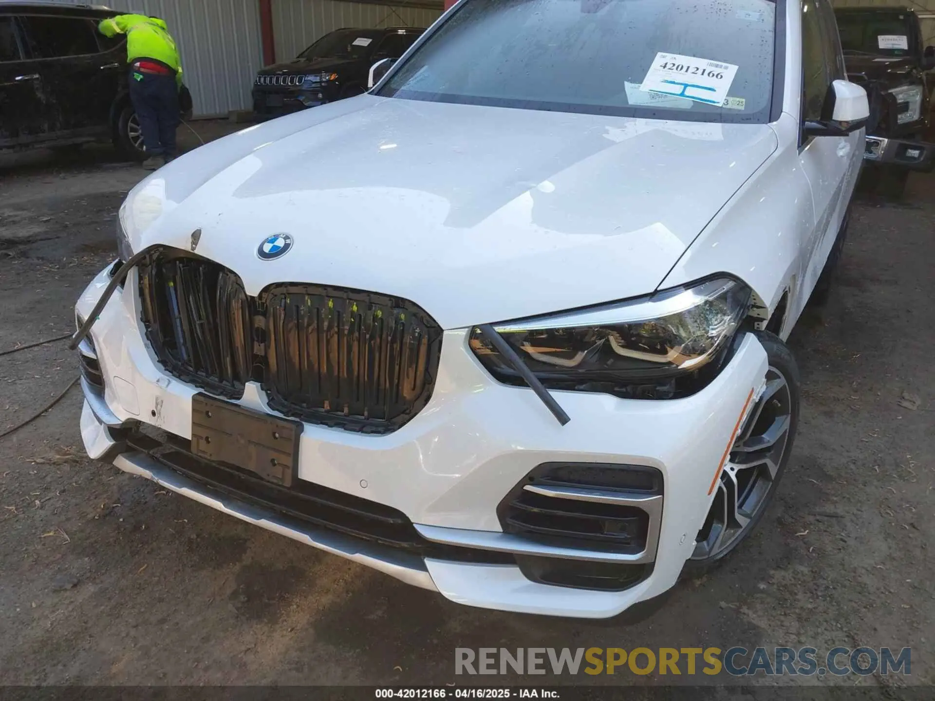 6 Photograph of a damaged car 5UXCR6C03N9L92409 BMW X5 2022